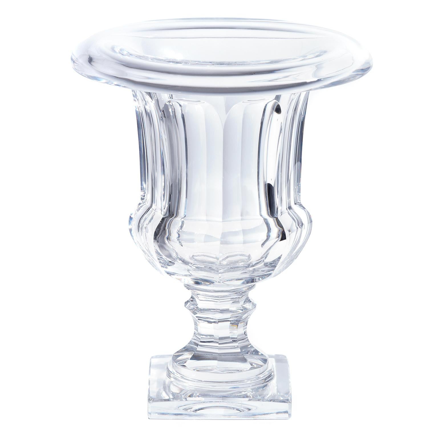 Francese Pair of Baccarat Crystal Urns c1930s in vendita