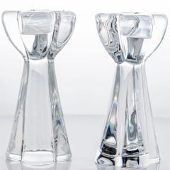 Pareja de candelabros de cristal transparente Baccarat Diomede, Francia