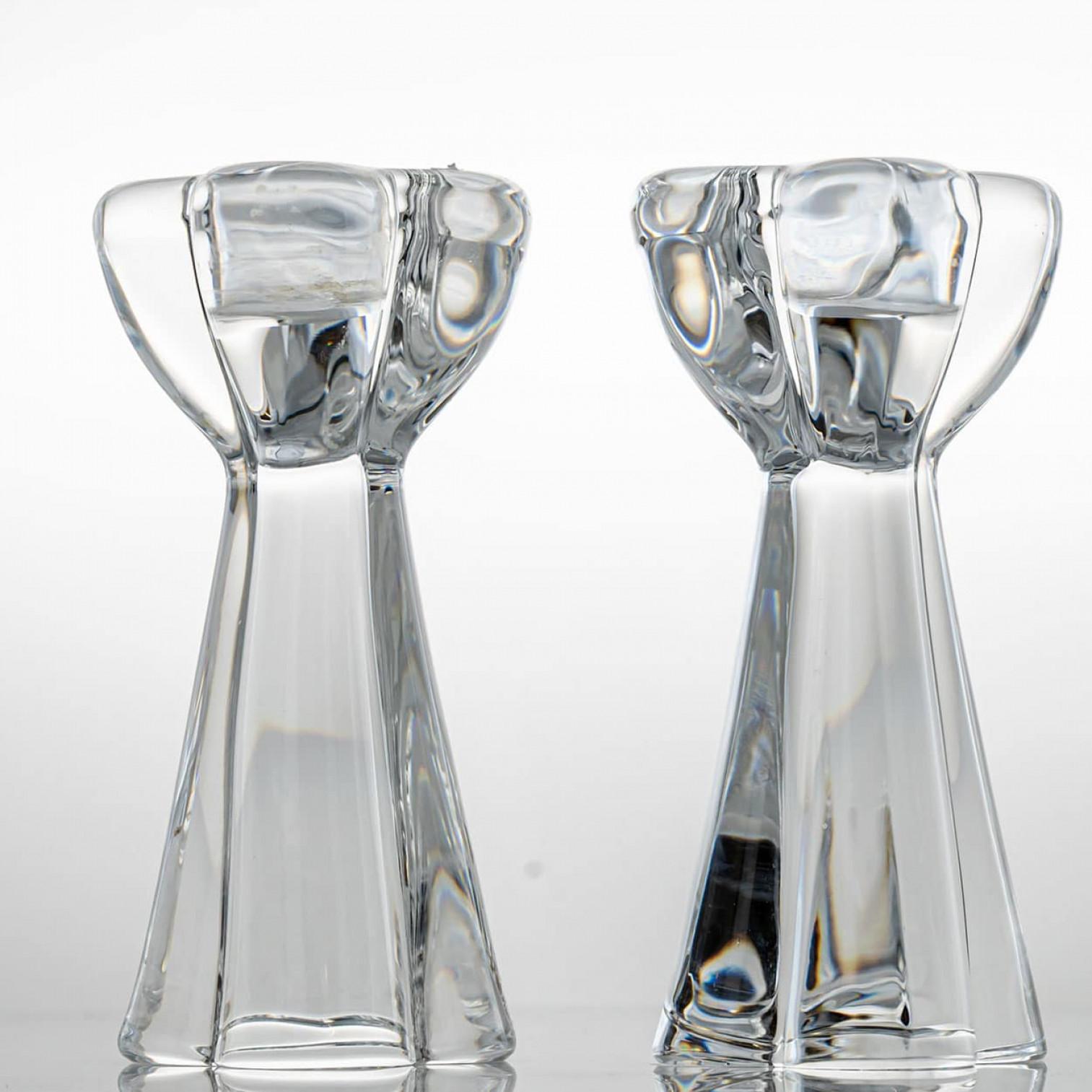 Francese Coppia di portacandele in cristallo trasparente Baccarat Diomede, Francia in vendita