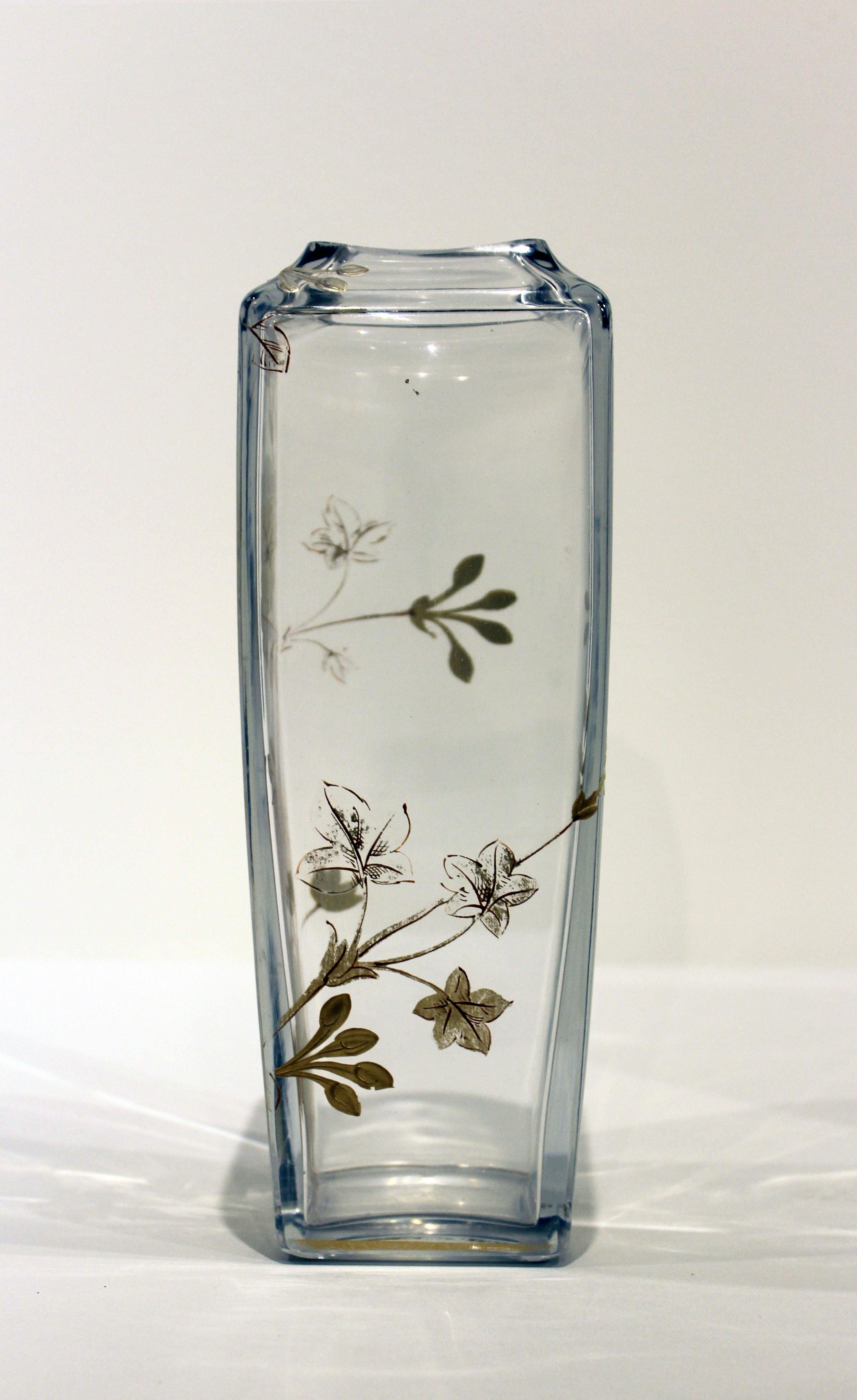 Pair of Baccarat Glass Vases Signed In Good Condition For Sale In New york, NY