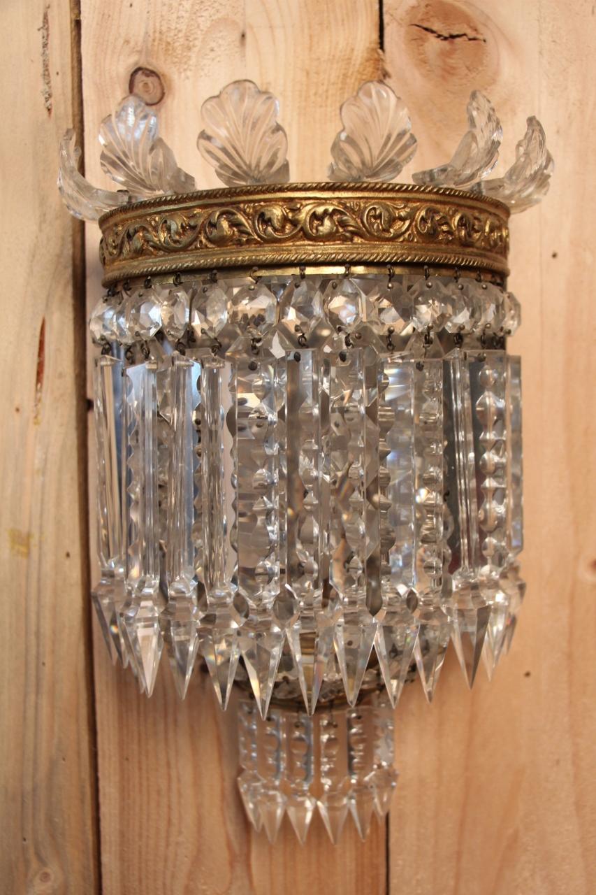 Pair of baccarat sconces, crinoline model, in perfect condition, electrified.
