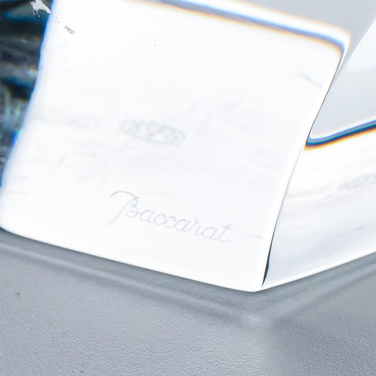 Pareja de jarrones de cristal de ginkgo extragrandes, firmados por Baccarat, Francia en venta 2