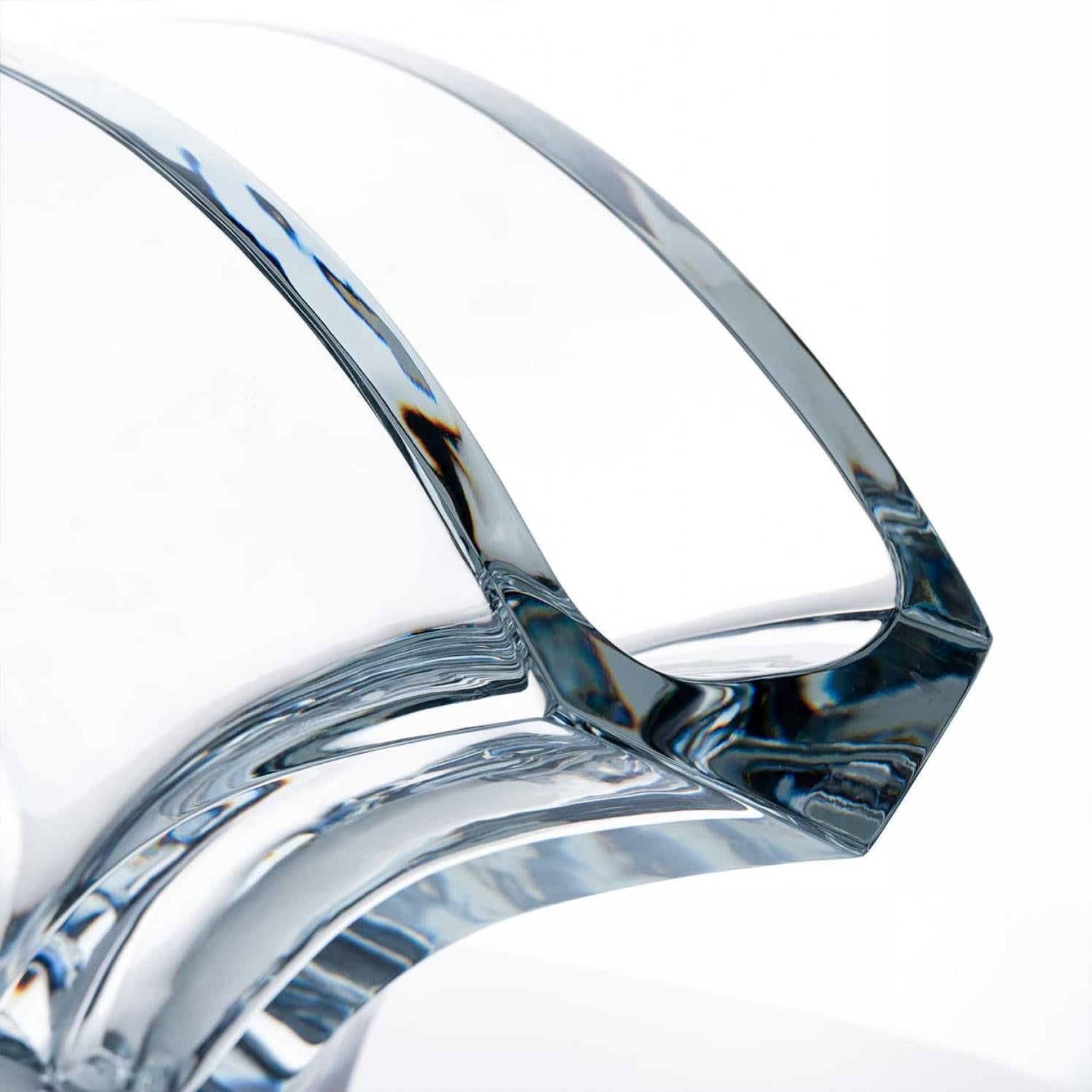 Français Paire de vases en cristal Ginkgo signés Baccarat, France en vente