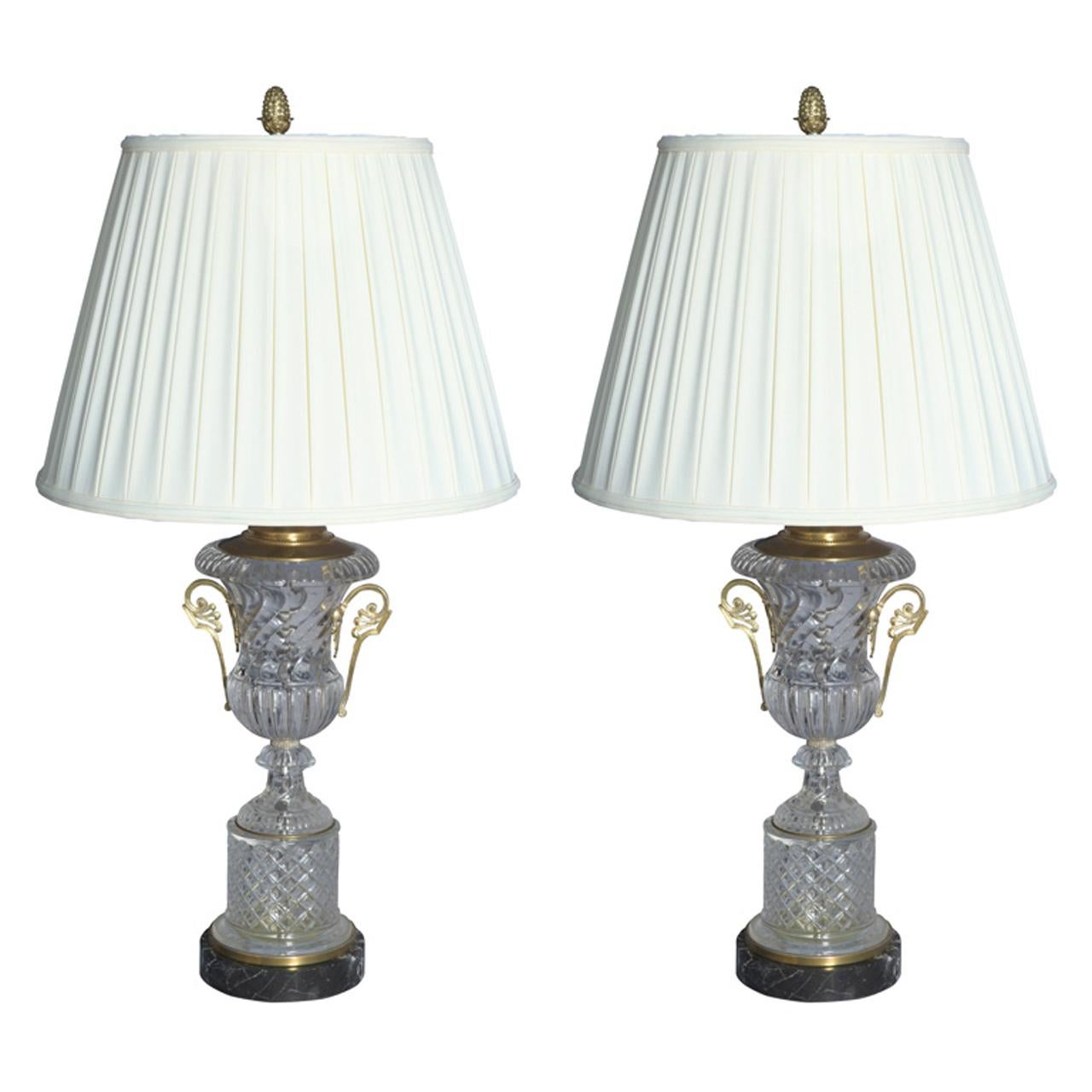 Late 20th Century Pair of Baccarat Spiral Urn Glass Lamps For Sale
