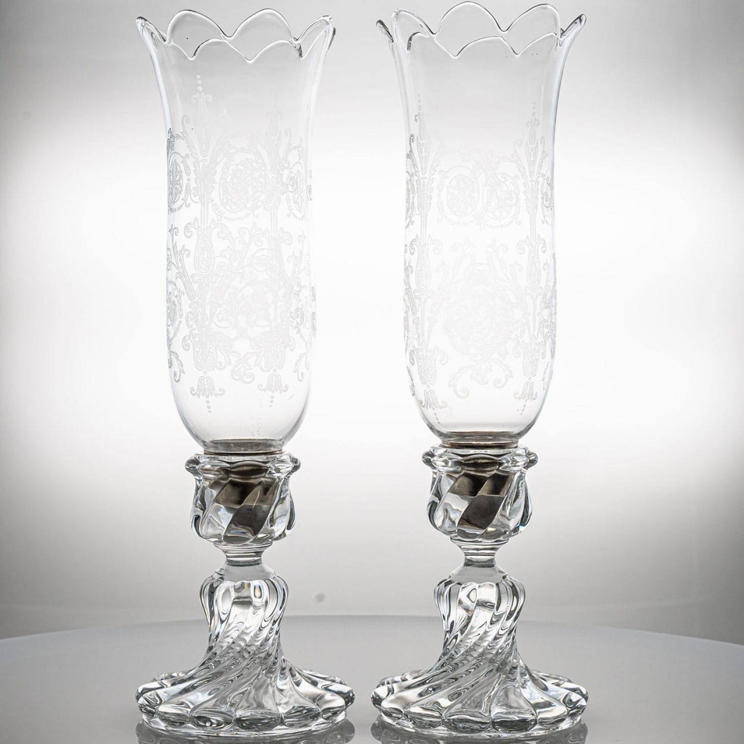 Pair of Baccarat Structured Clear Crystal Vases, France in vendita 1