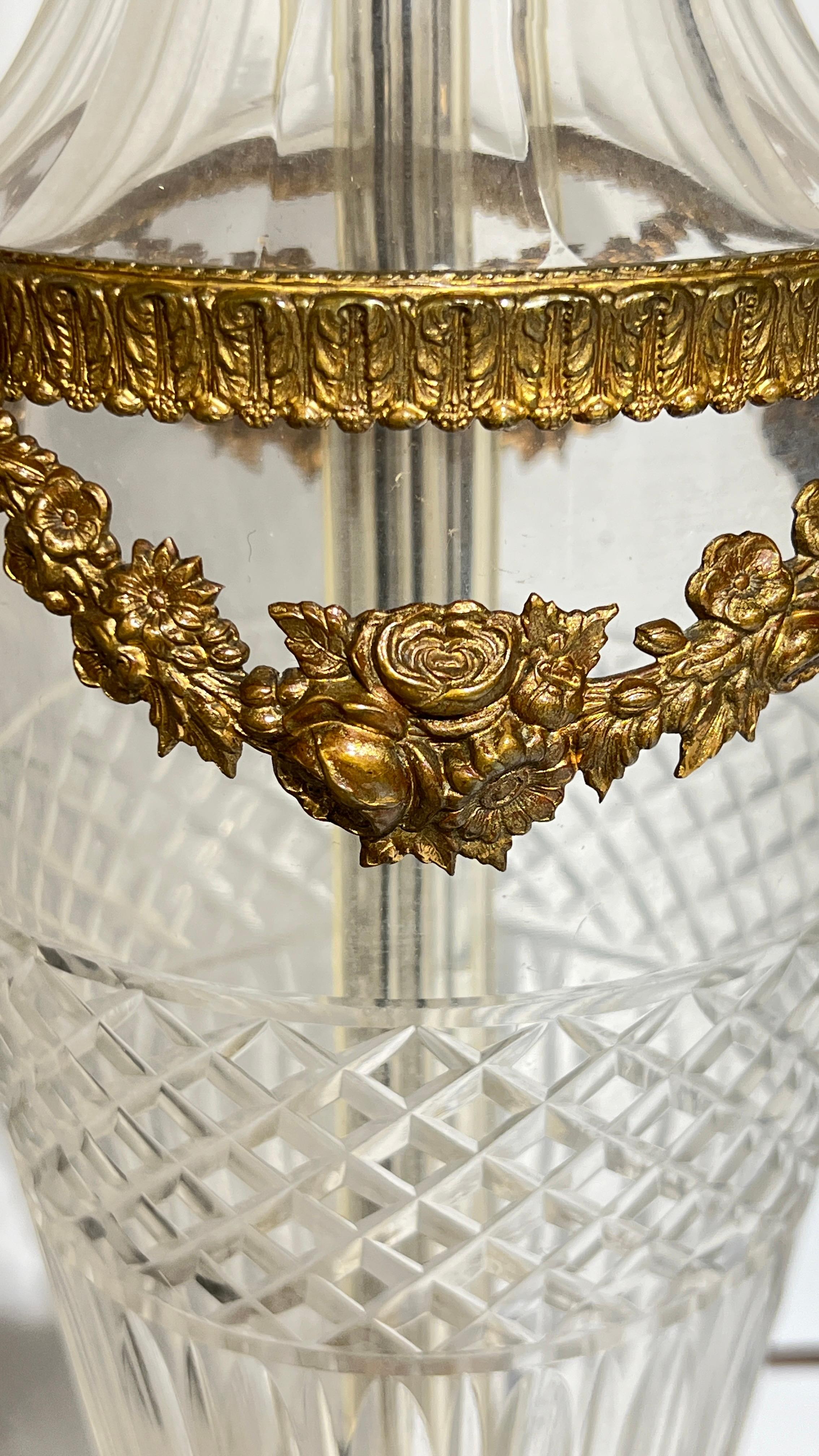 Paire d'objets en cristal et bronze doré de style Baccarat  Lampes de bureau en vente 5