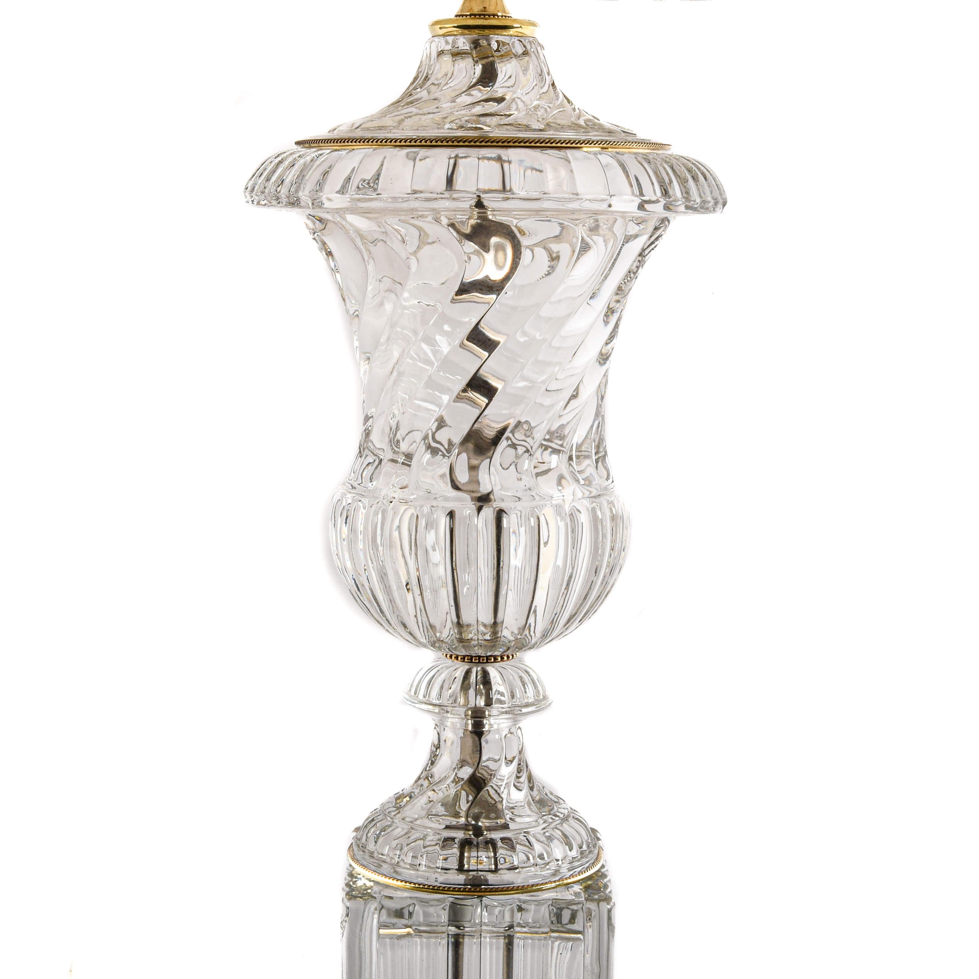 Neoclassical Pair of Baccarat-Style Crystal Urn Table Lamps on Marble Bases For Sale