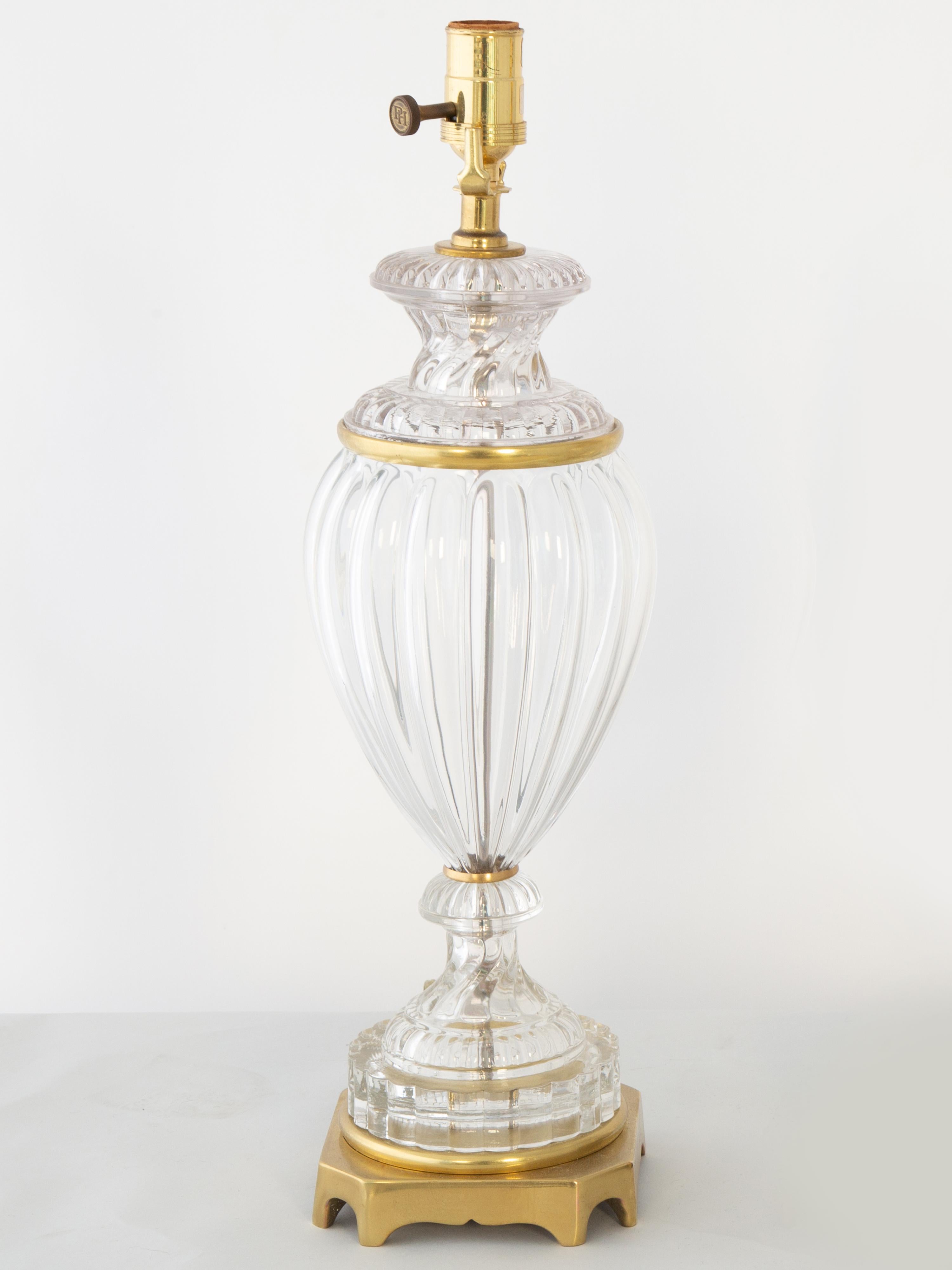 Pair of Baccarat Urn From Lamps by Paul Hanson (Ende des 20. Jahrhunderts) im Angebot
