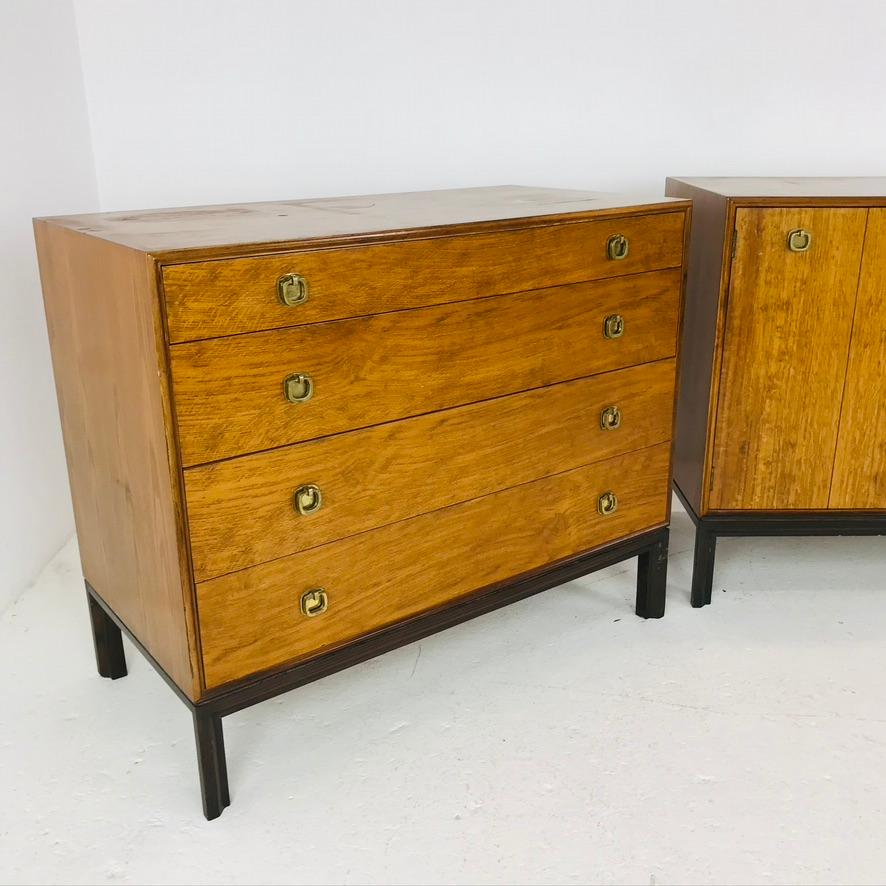 Pair of Bachelor Chests by Edward Wormley for Dunbar 10