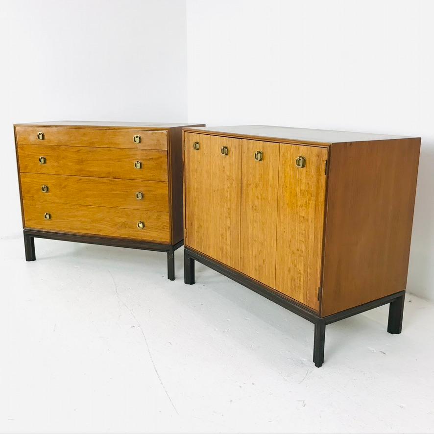 Mid-20th Century Pair of Bachelor Chests by Edward Wormley for Dunbar