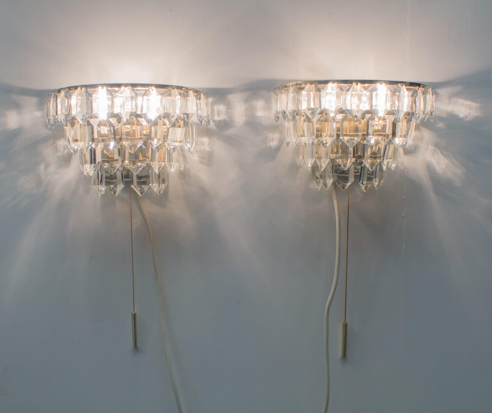Pair of Bakalowits Nickel Plated Crystal Chandelier Glass Wall Light, 1960s In Good Condition For Sale In Nürnberg, Bayern
