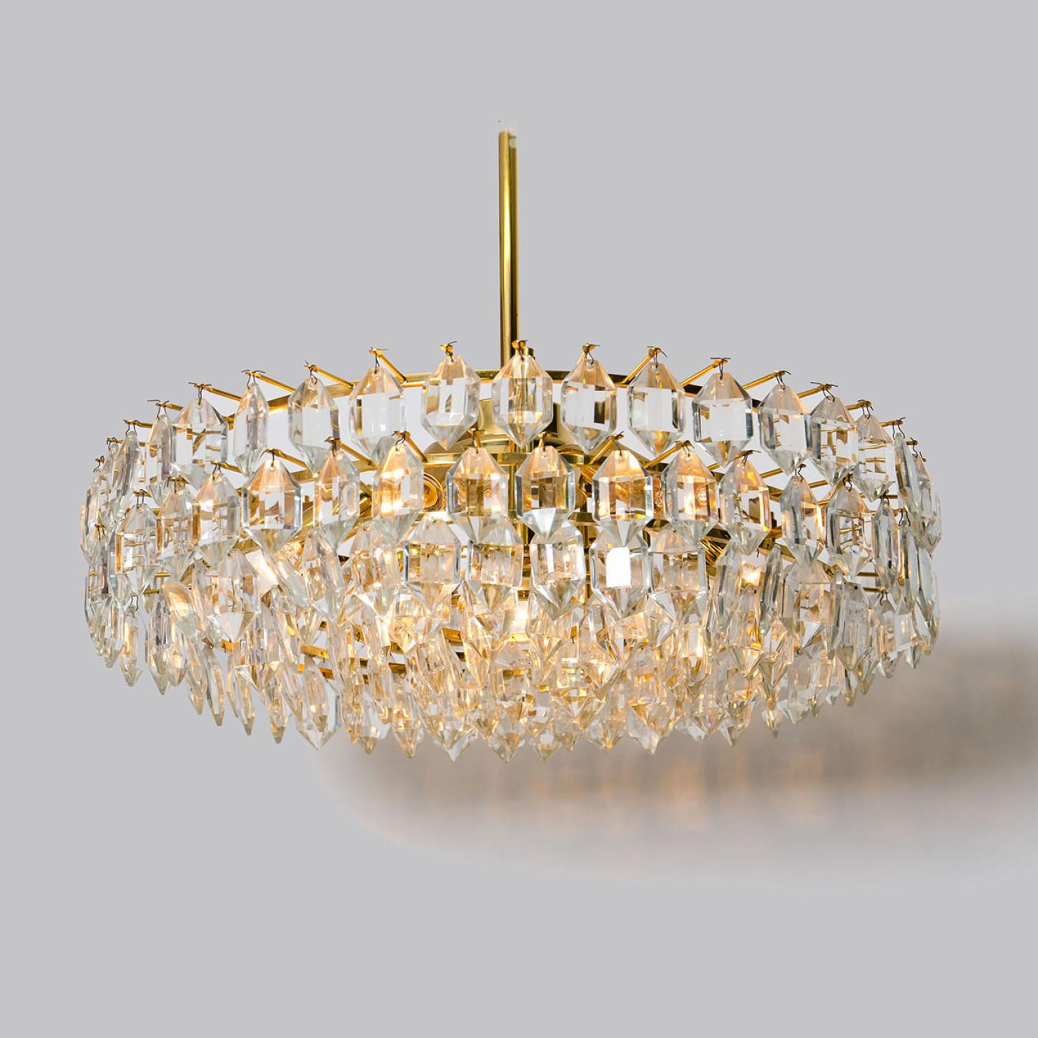 Pair of Bakalowits & Sohne Chandeliers, Brass and Crystal Glass, Austria, 1960s For Sale 5