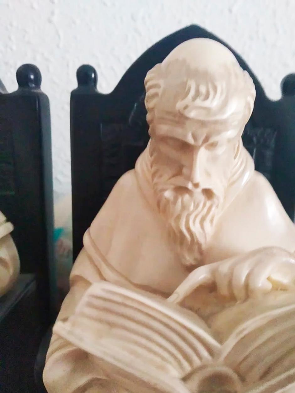 Bookends Pair of Bakelite and Marble  in Form of Medieval Library Very Original In Excellent Condition For Sale In Mombuey, Zamora