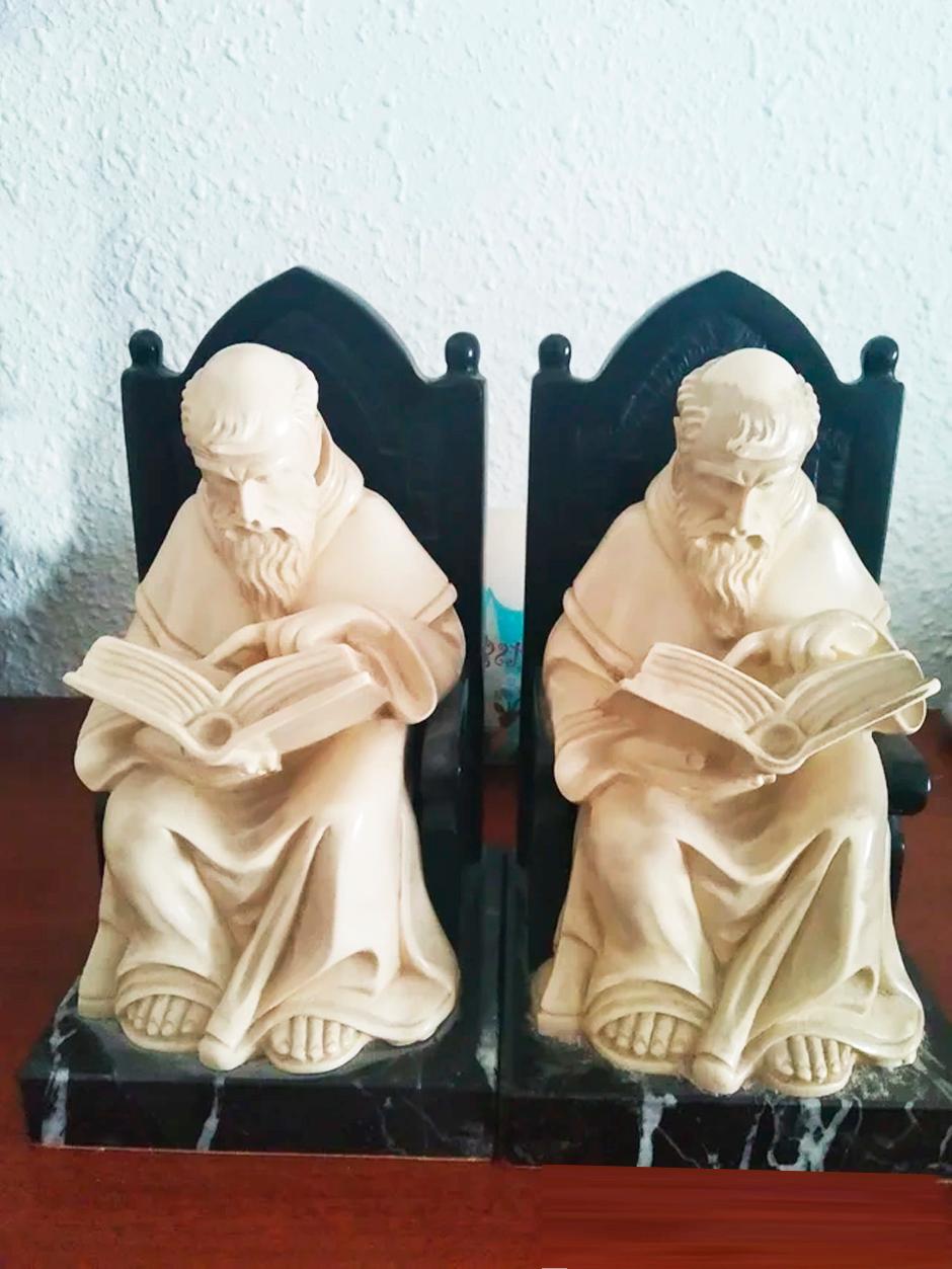 Bookends Pair of Bakelite and Marble  in Form of Medieval Library Very Original For Sale 1