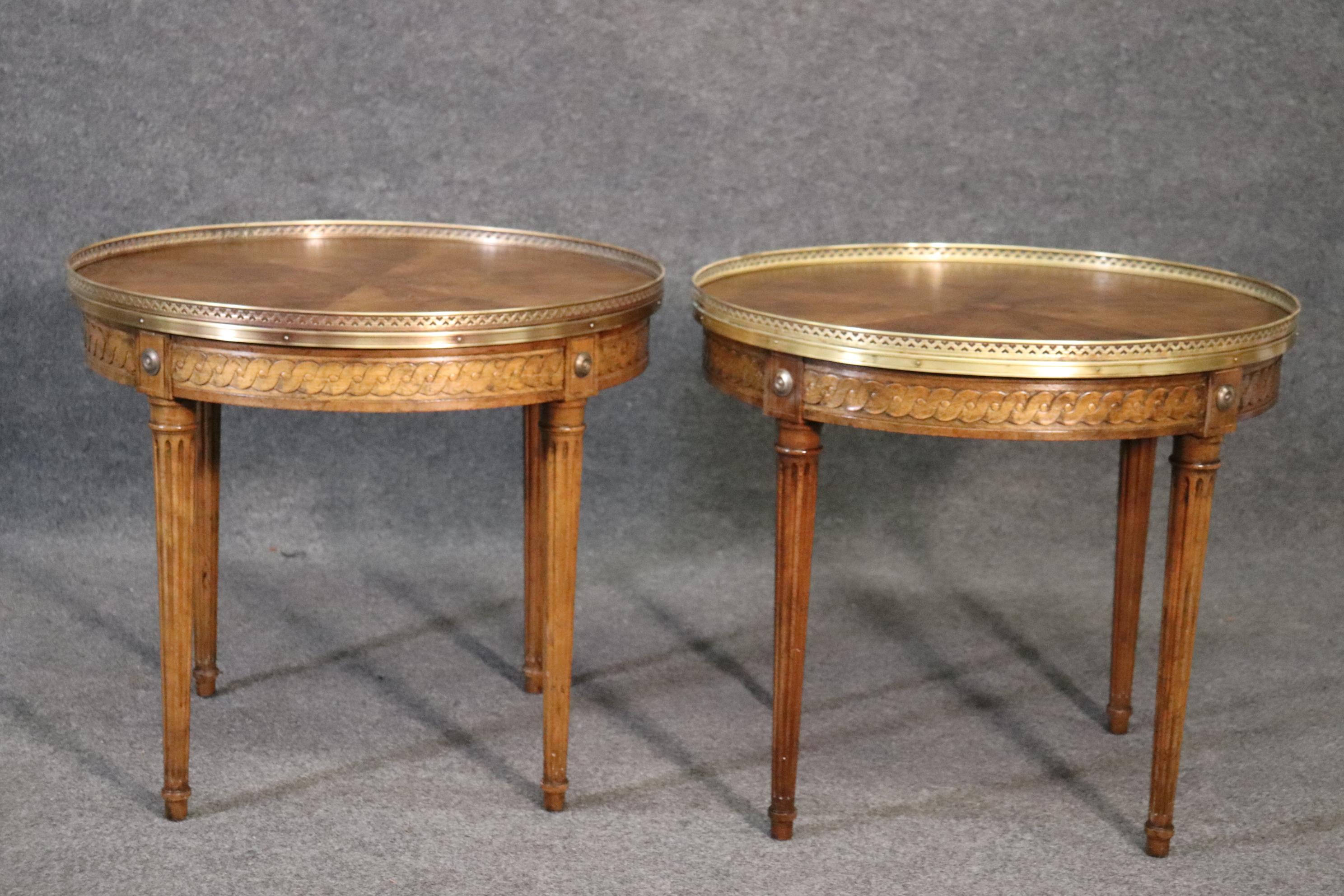 Pair of Baker Brass Trimmed Figured Walnut French Louis XVI End Side Tables In Good Condition In Swedesboro, NJ