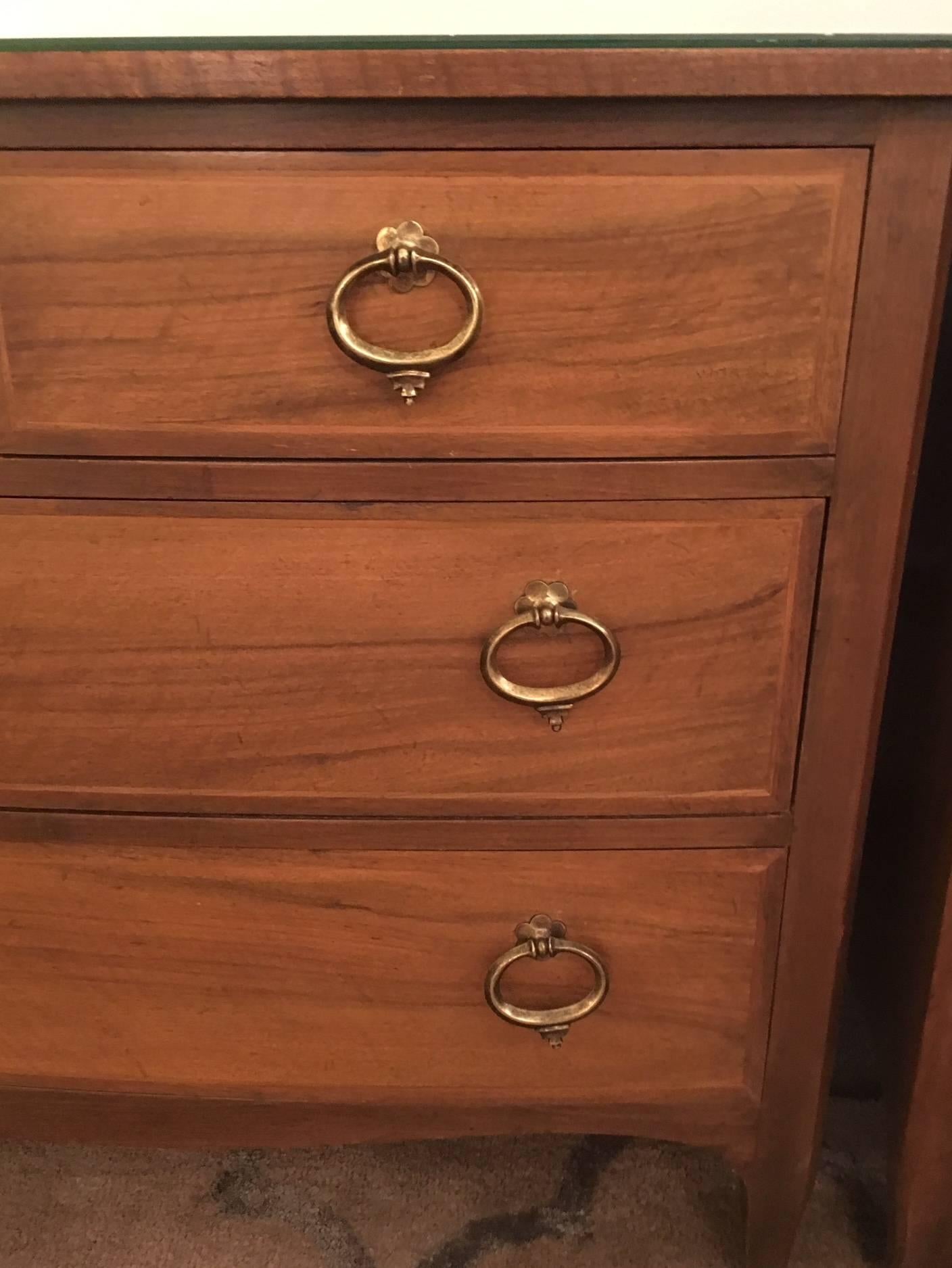 Late 20th Century Pair of Baker Chests with Glass Tops