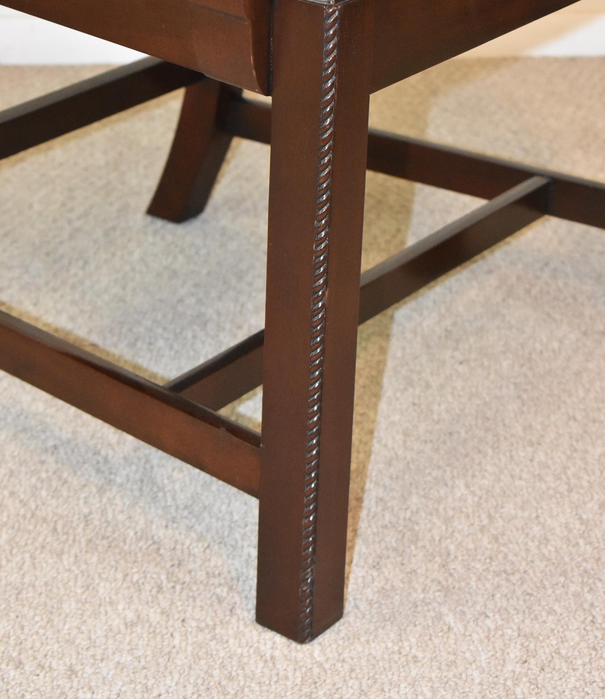 Fine XX secolo Coppia di poltrone Baker Chippendale in vendita