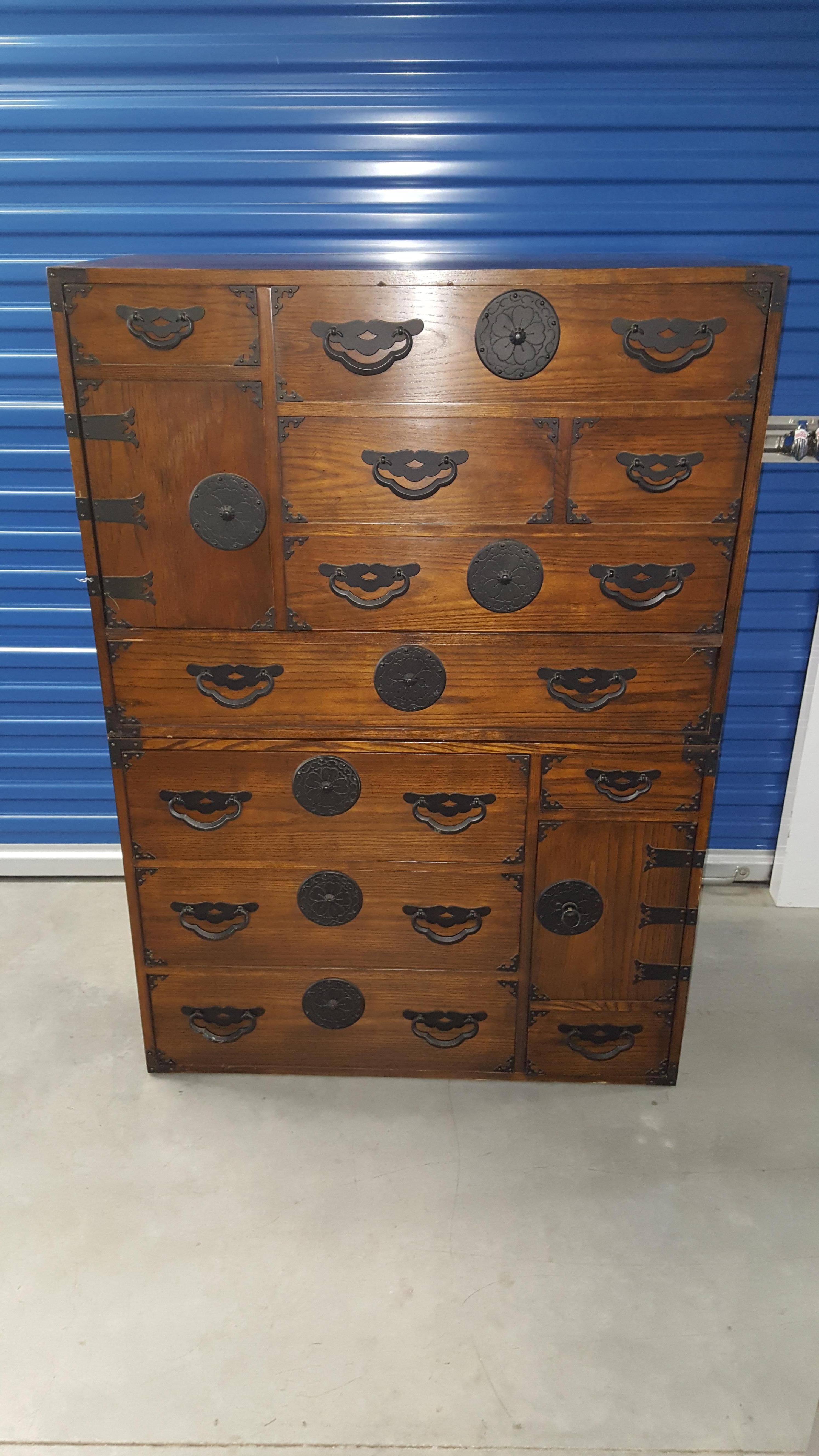 Mid-Century Modern Pair of Baker Furniture Asian Tansu Chest For Sale