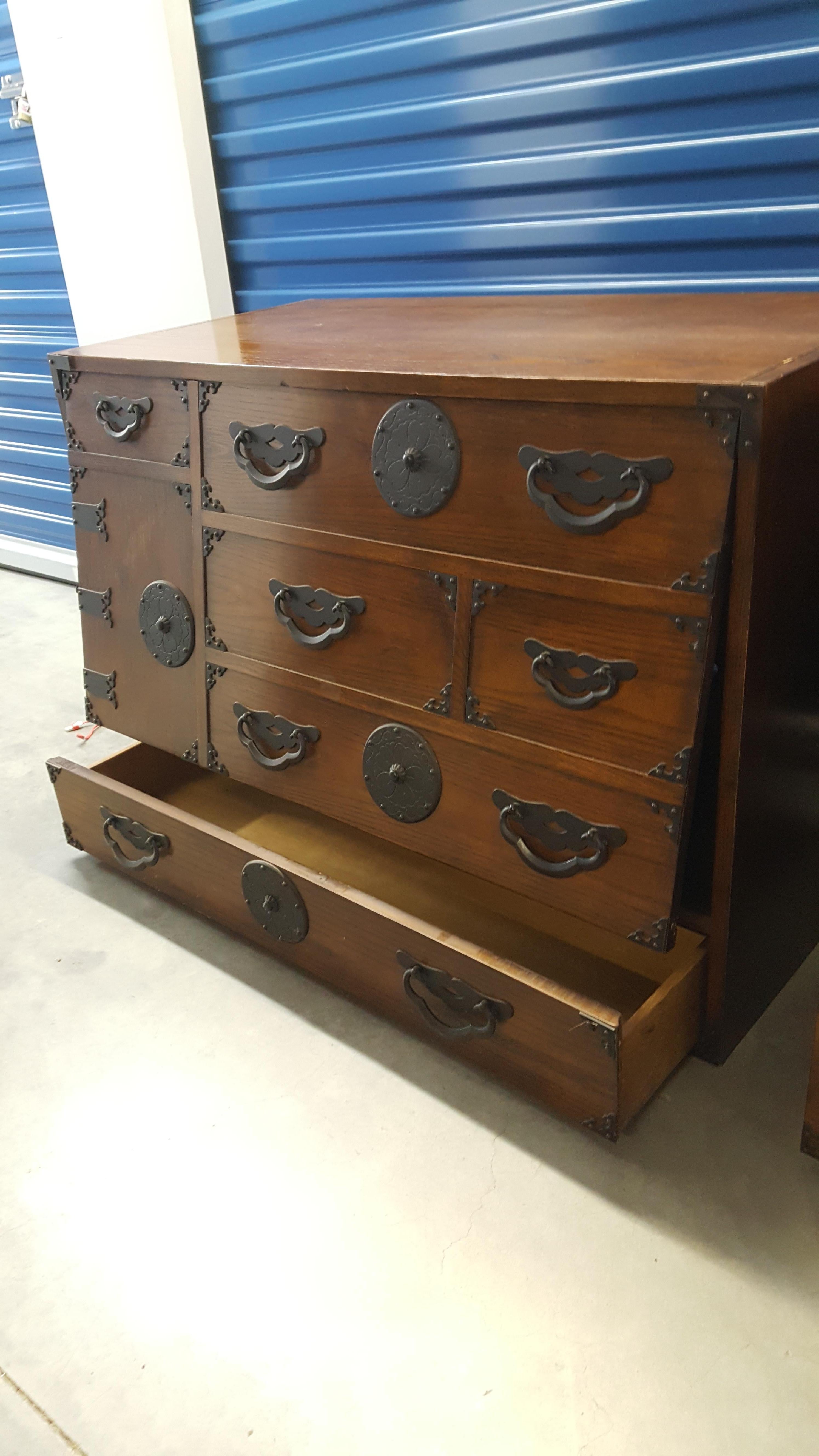 20th Century Pair of Baker Furniture Asian Tansu Chest For Sale