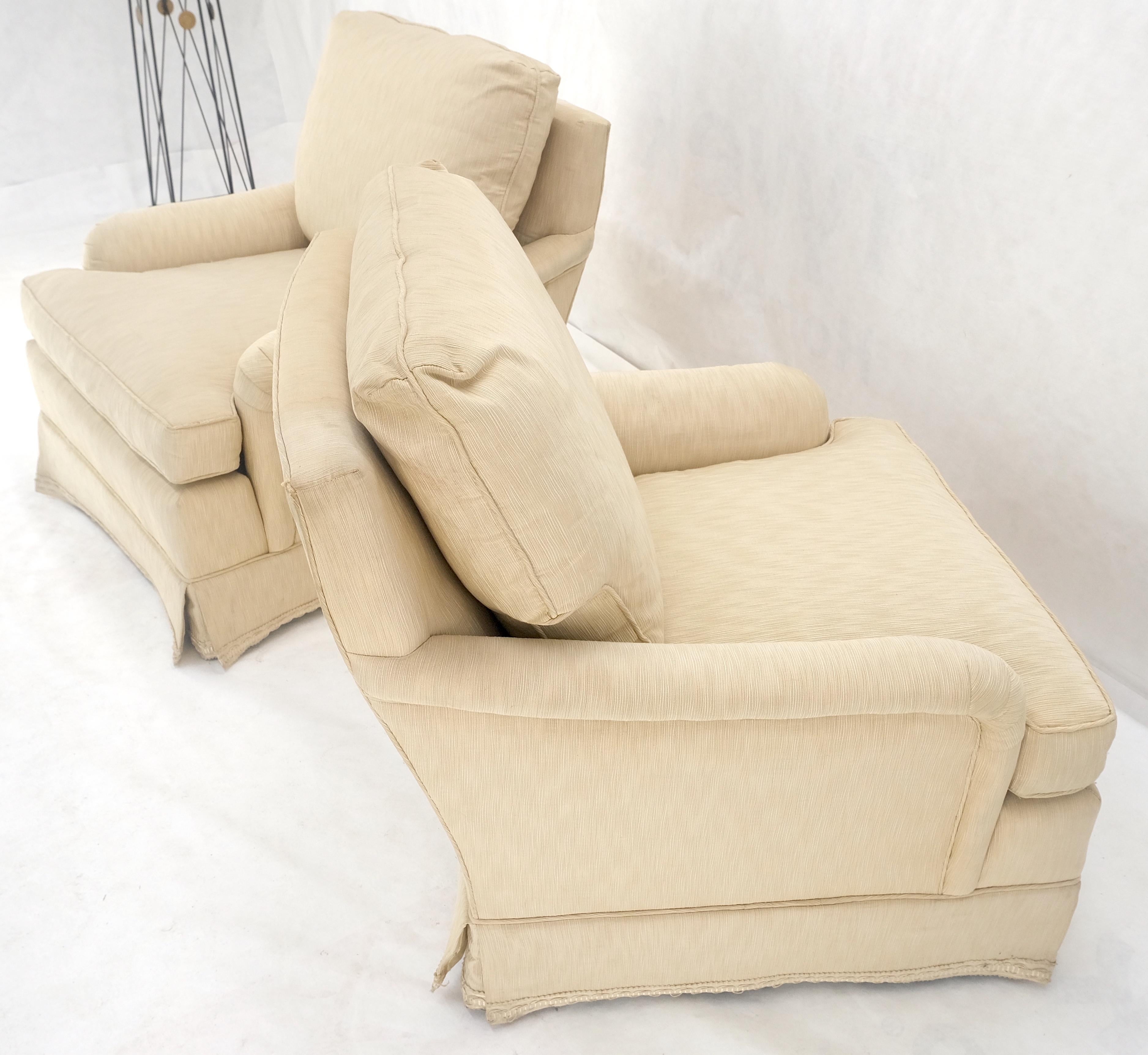 20th Century Pair of Baker Light Cream Beige Upholstery Lounge Club Chairs