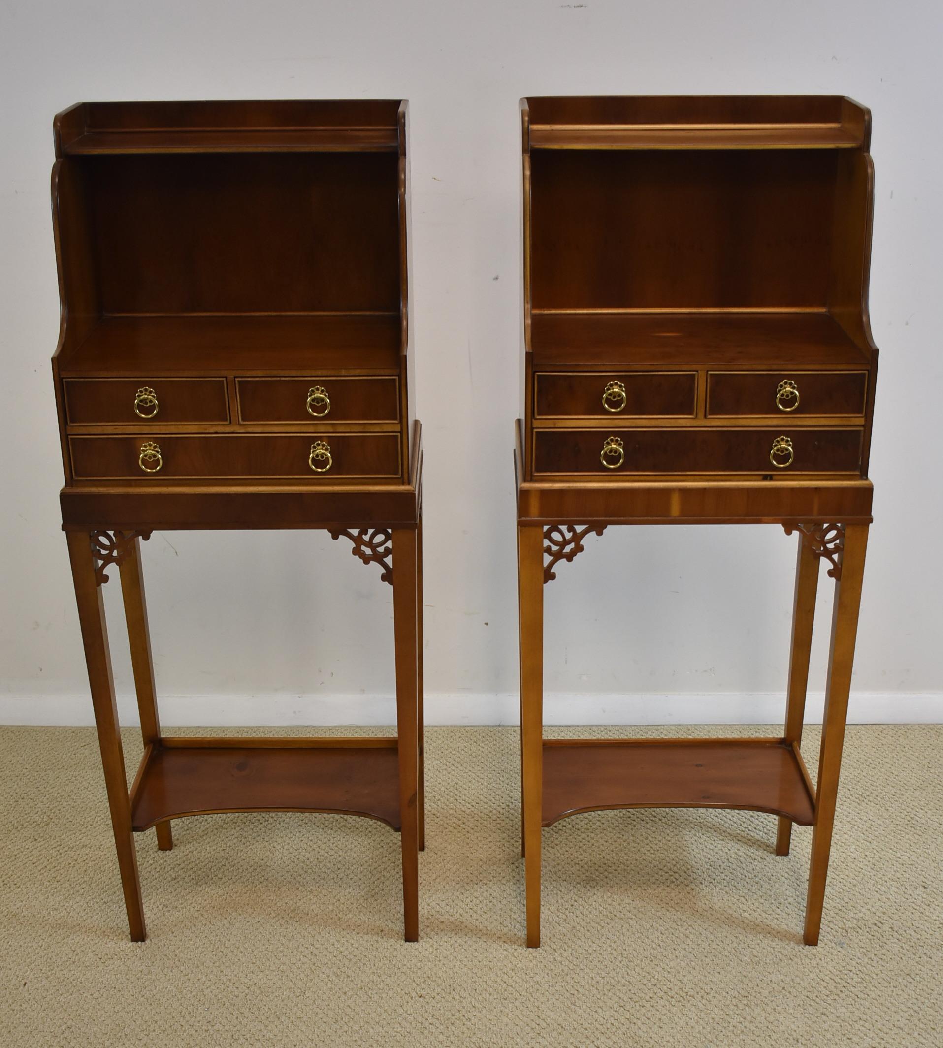 Mahogany Pair of Baker Stands For Sale