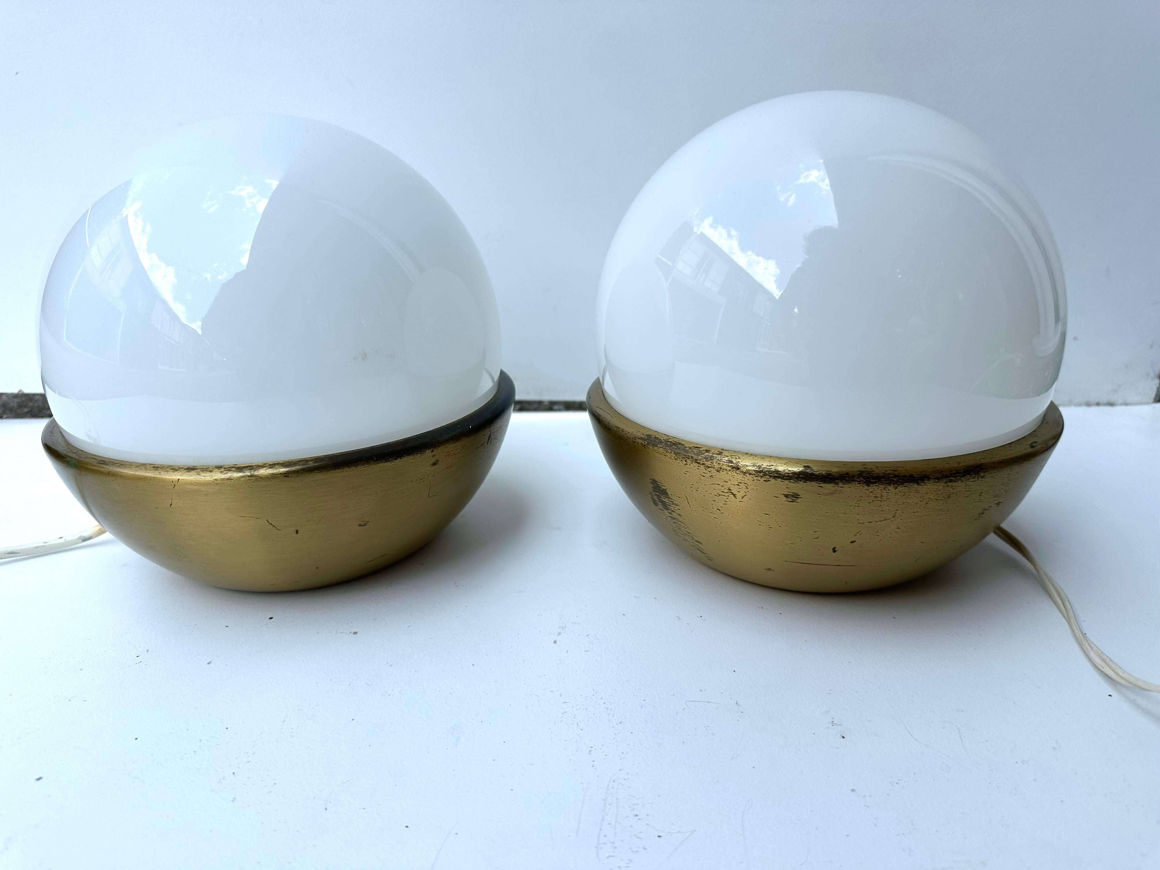 Pair of Ball Lamps Brass and Opaline Murano Glass.  Italy, 1970s For Sale 4