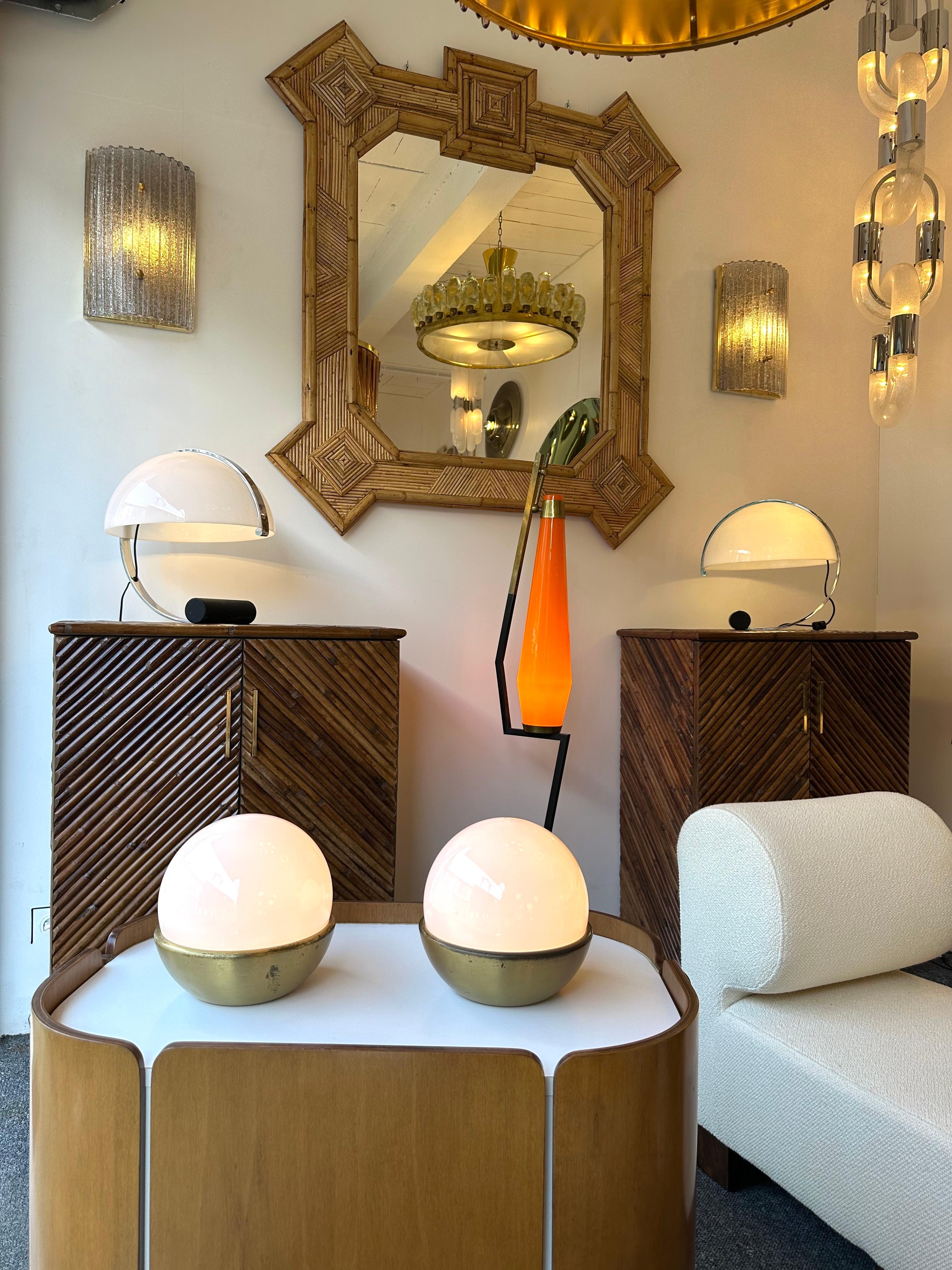 Mid-Century Modern Space Age pair of set of 2 table or bedside lamps, white opaline murano glass and brass. In the mood of italian design like Toni Zuccheri for VeArt, Venini, Vistosi, La Murrina, Aldo Carlo Nason for Mazzega, Stilnovo, Joe Colombo,