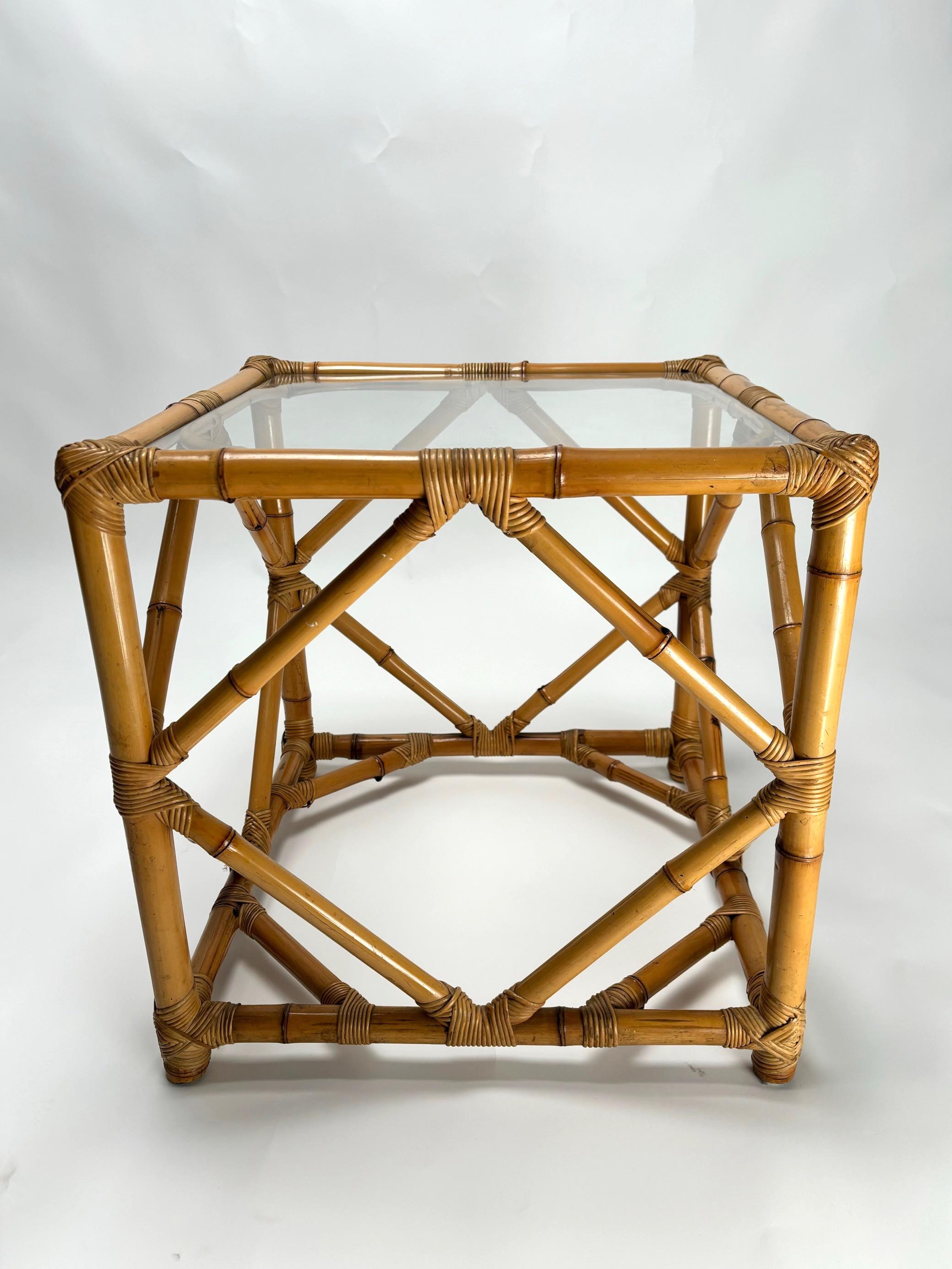 Mid-Century Modern Pair of Bamboo and Glass Nightstands by Vivai del Sud, Italy, 1970s For Sale