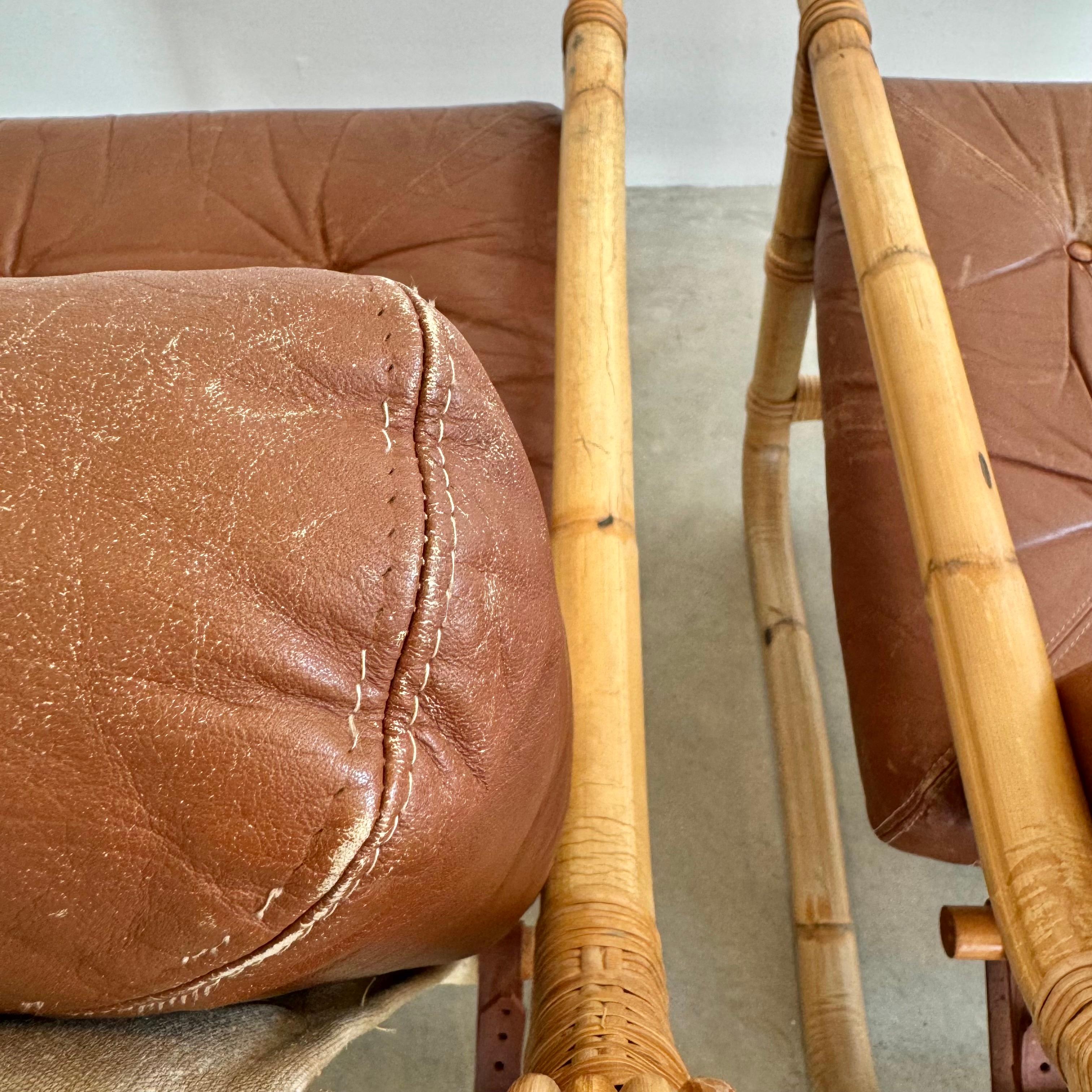 Paire de chaises en bambou et cuir, 1970 Danemark en vente 8