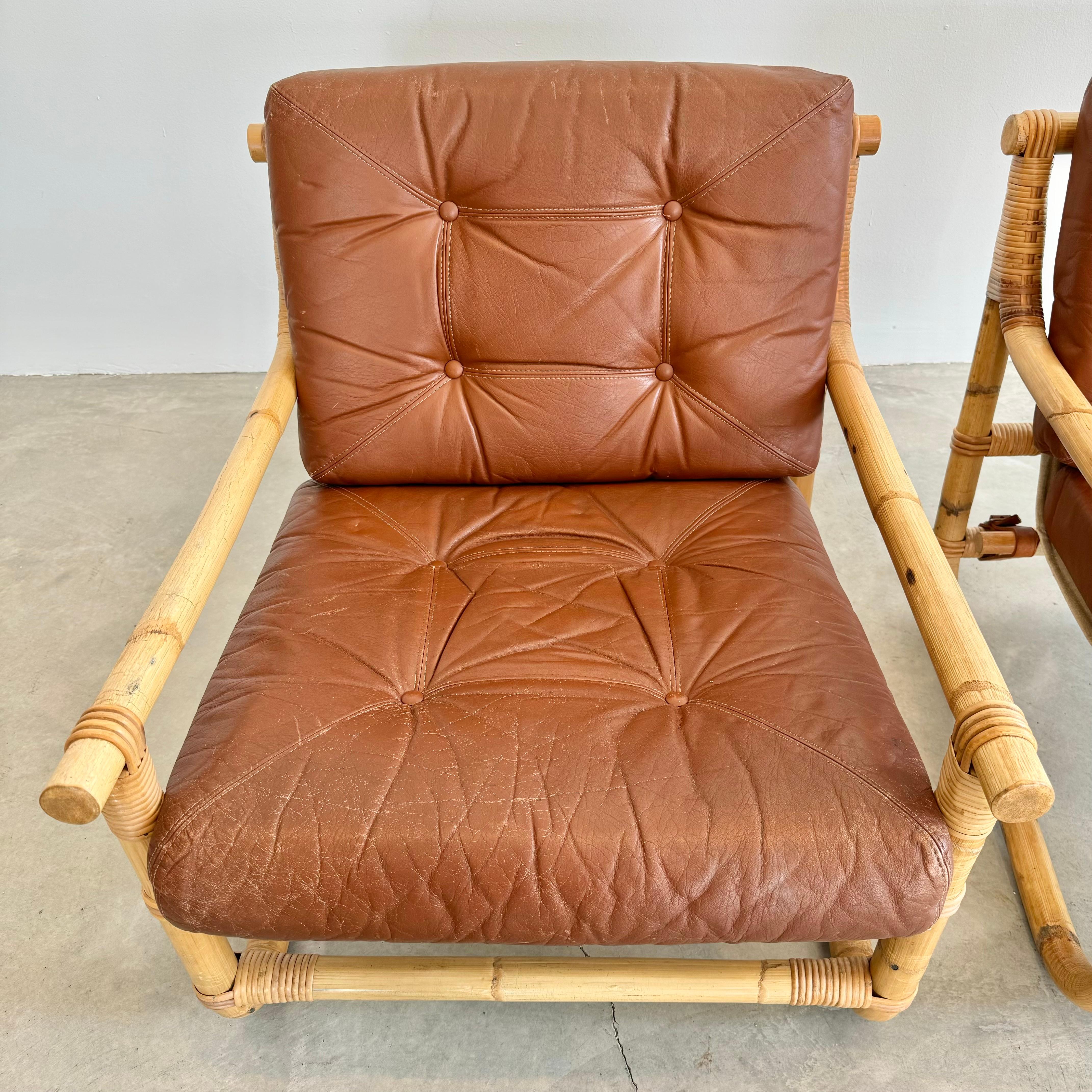Fin du 20e siècle Paire de chaises en bambou et cuir, 1970 Danemark en vente