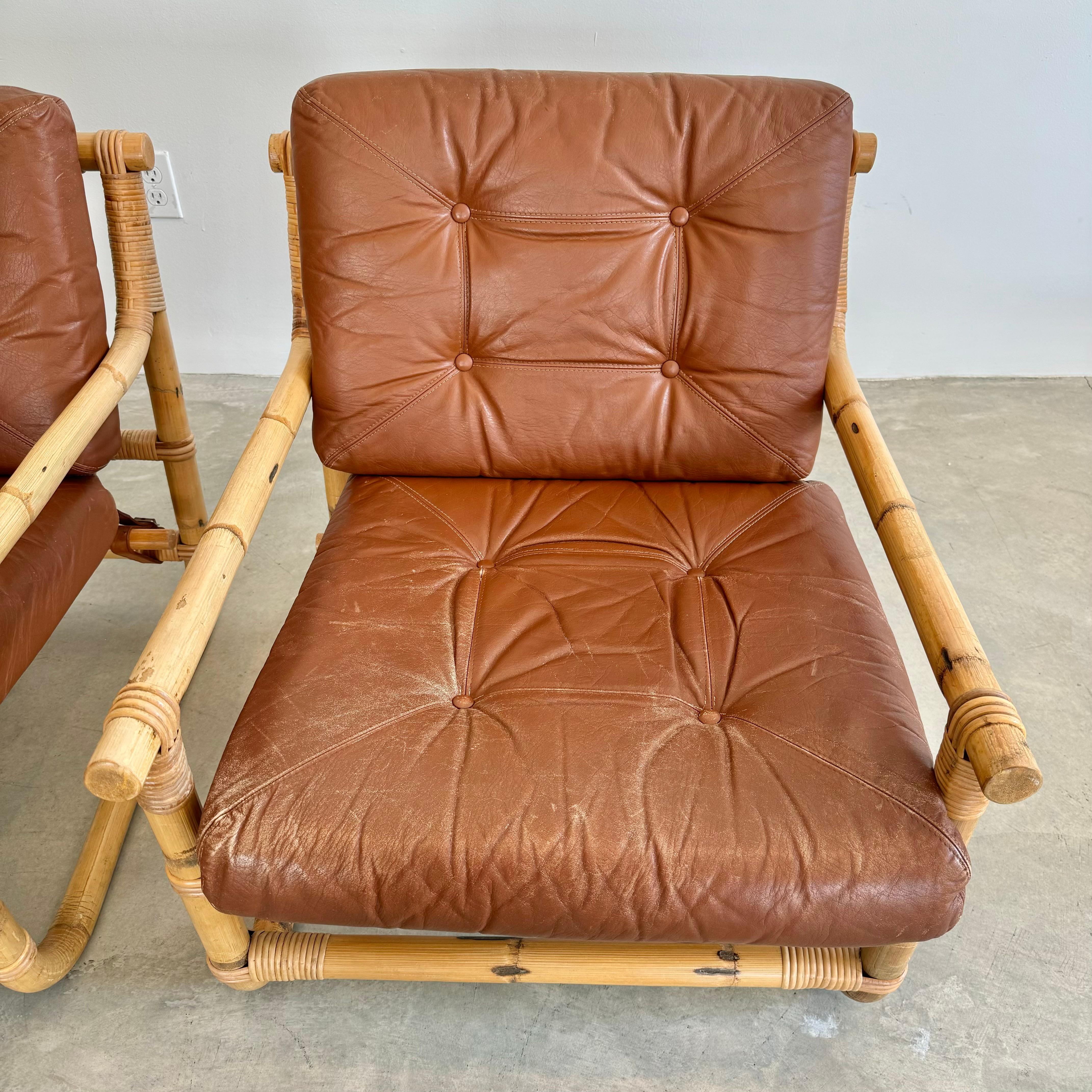 Cuir Paire de chaises en bambou et cuir, 1970 Danemark en vente