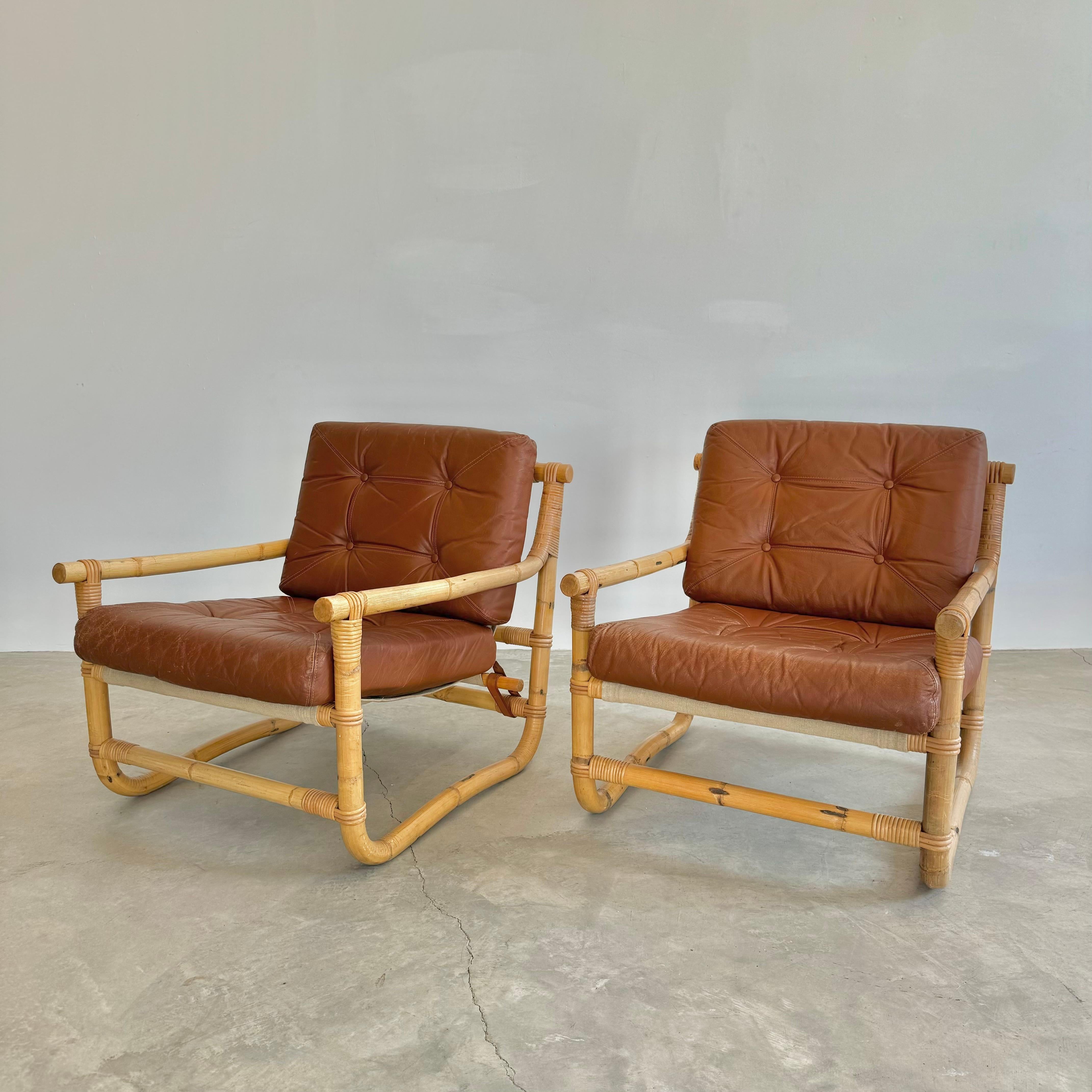 Paire de chaises en bambou et cuir, 1970 Danemark en vente 2