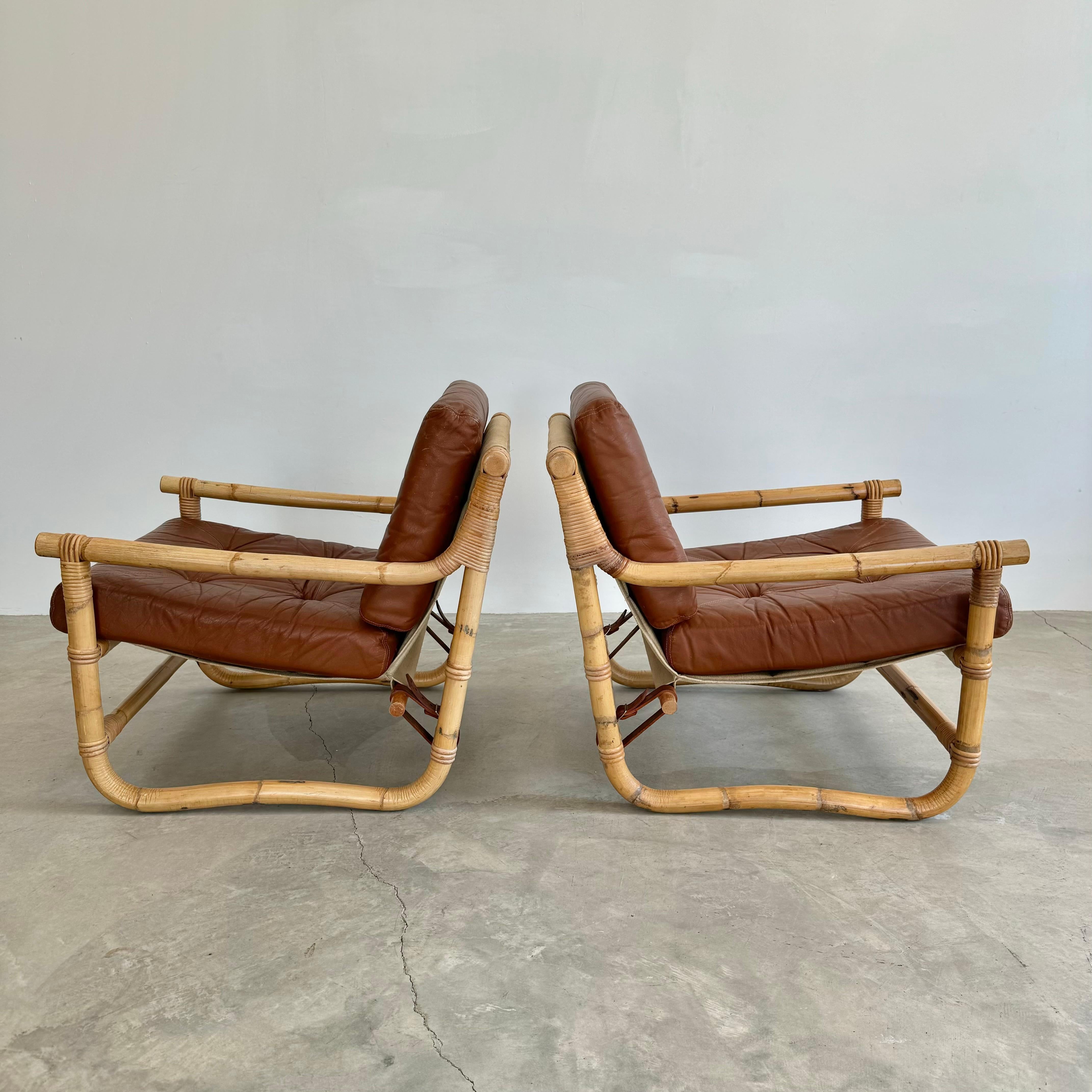 Paire de chaises en bambou et cuir, 1970 Danemark en vente 3