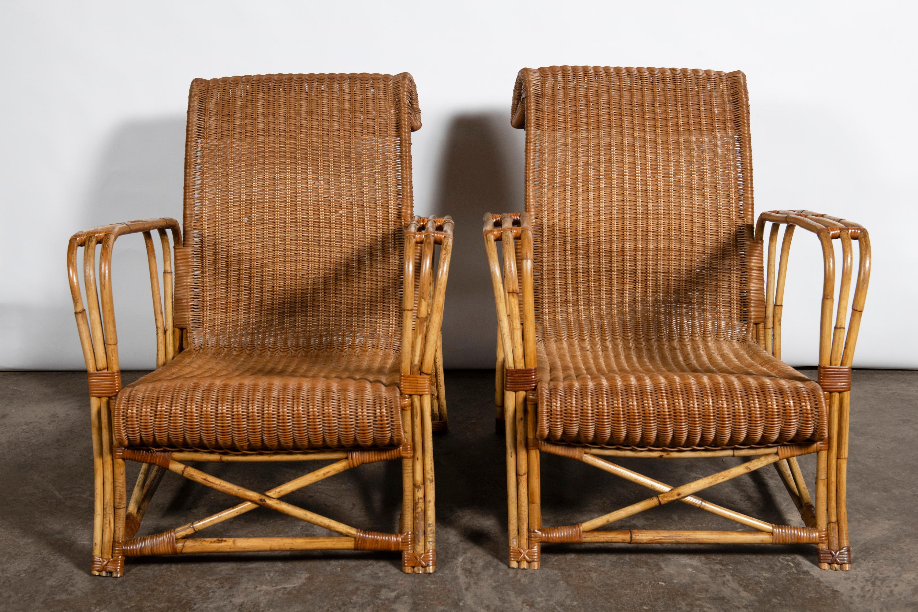 Coppia di poltrone in bambù e rattan con cuscini in tessuto, Inghilterra, circa 1920. In condizioni buone in vendita a Buenos Aires, Buenos Aires