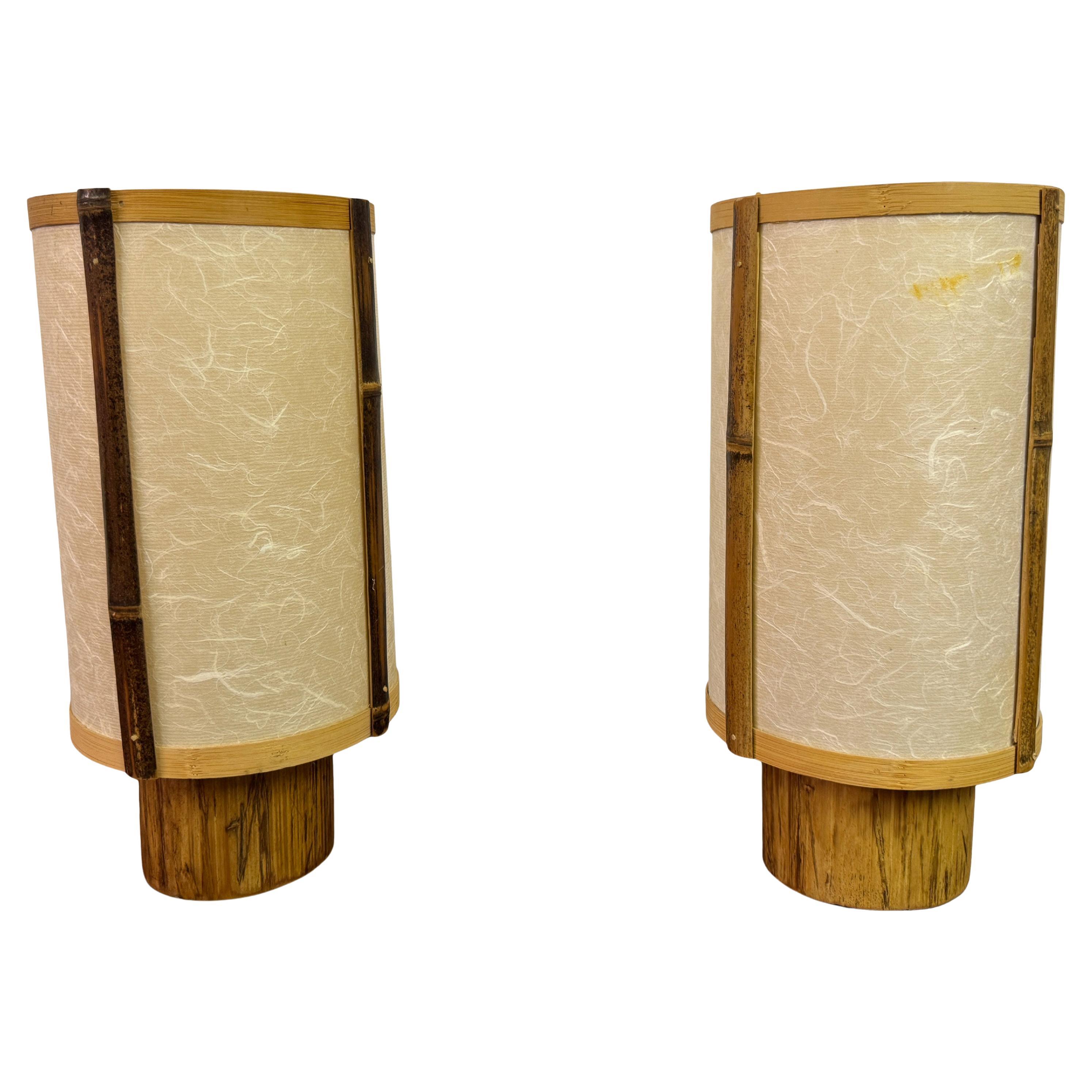 Coppia di lampade da tavolo in bambù e carta di riso, nello stile di George Nakashima