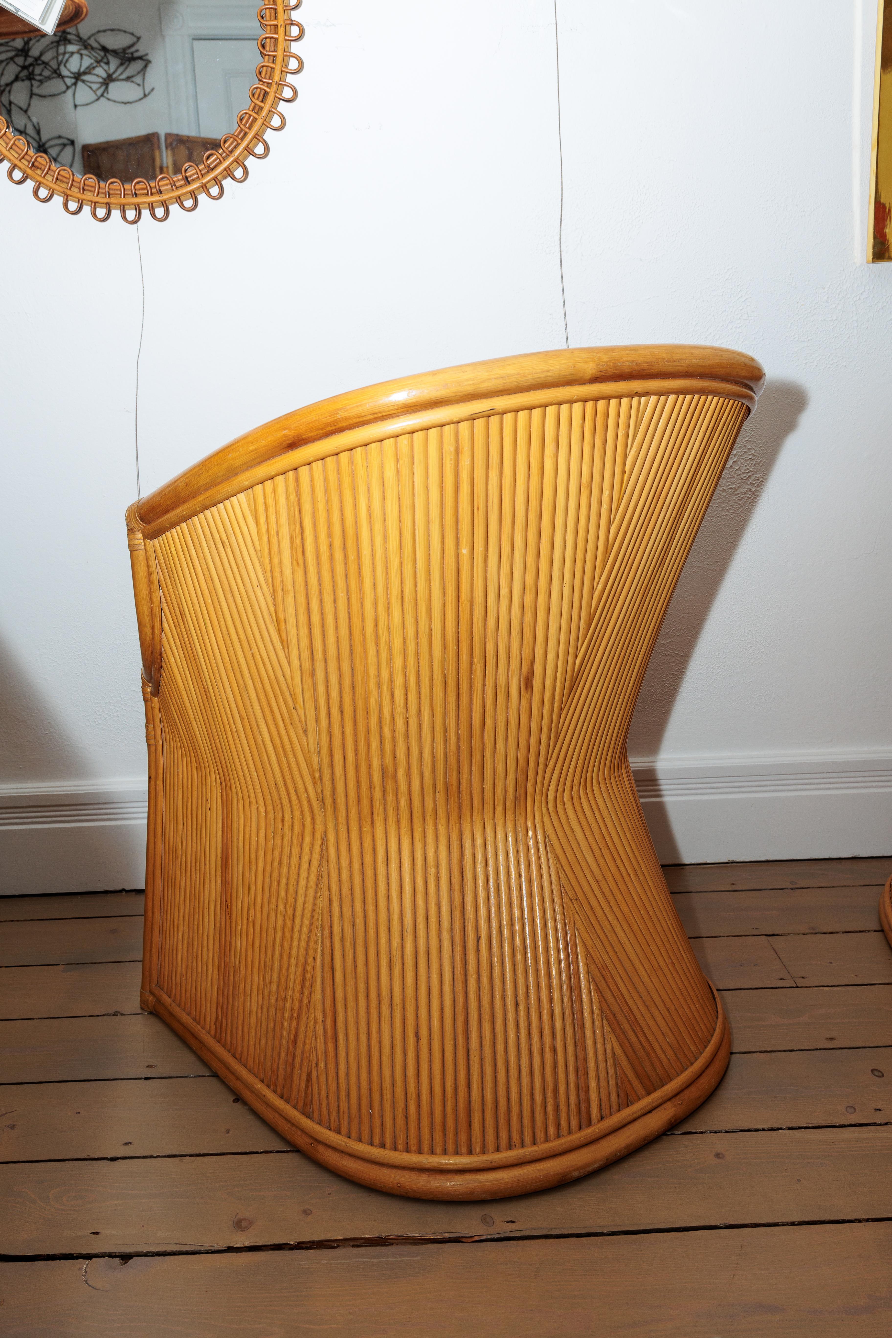 Mid-Century Modern Paire de fauteuils en bambou avec coussins d'assise en coton rembourrés en vente
