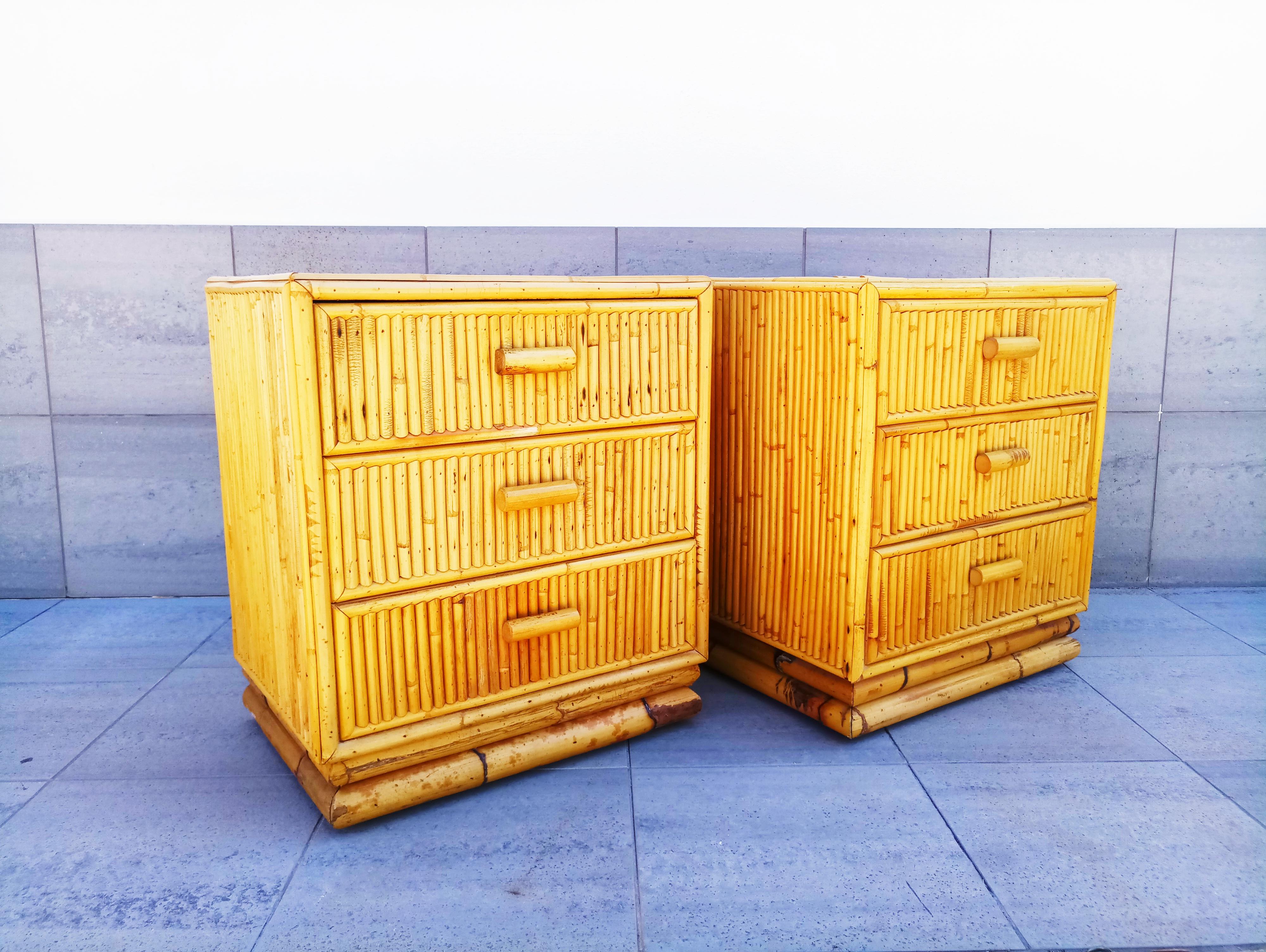 Beautiful pair of bamboo end tables or nightstands manufactured in 1960s.
Dimension: (cm) 46 W x 35 D x 53 H.