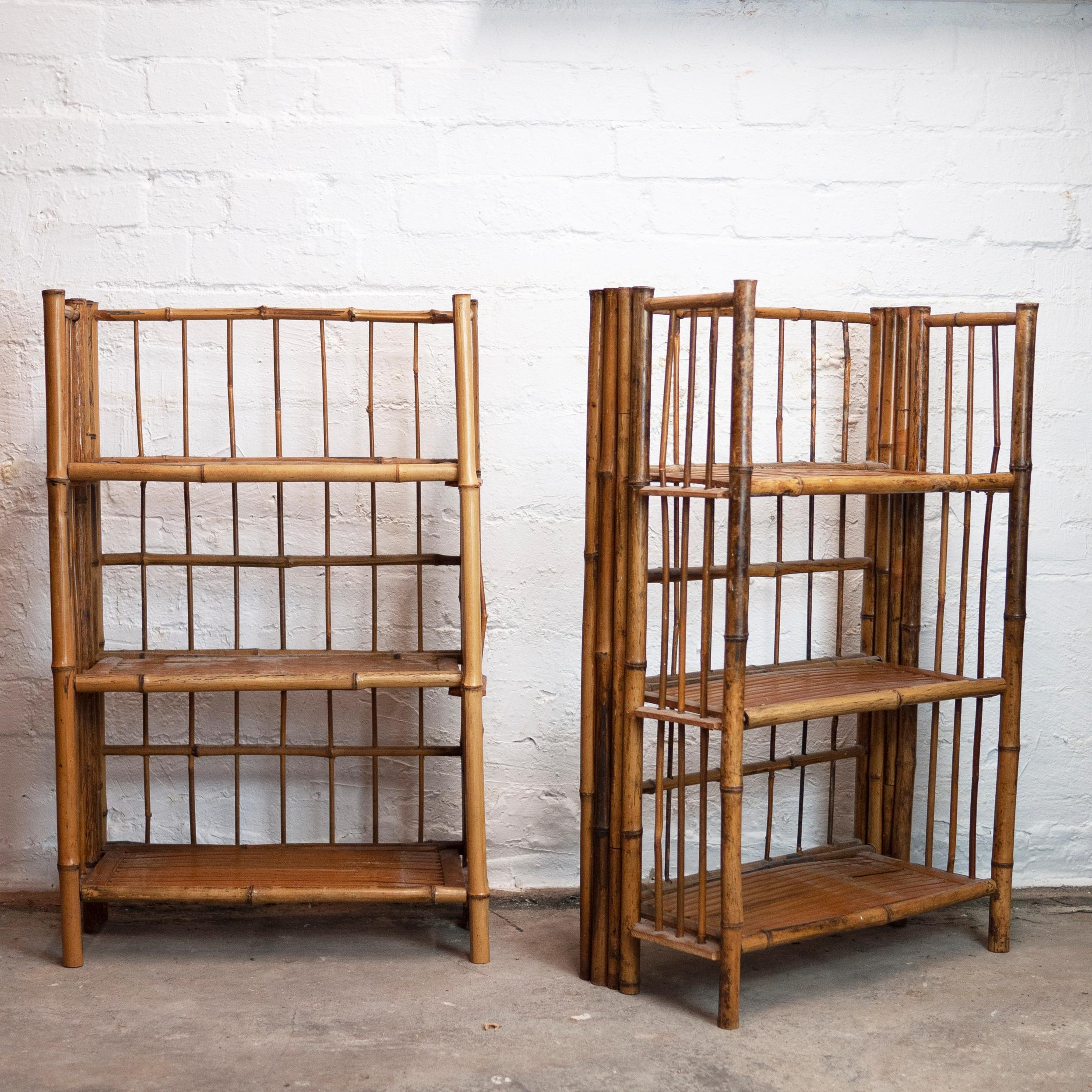 Pair of Bamboo Folding Campaign Shelves, 1930s, Set of 2 In Good Condition For Sale In Chesham, GB