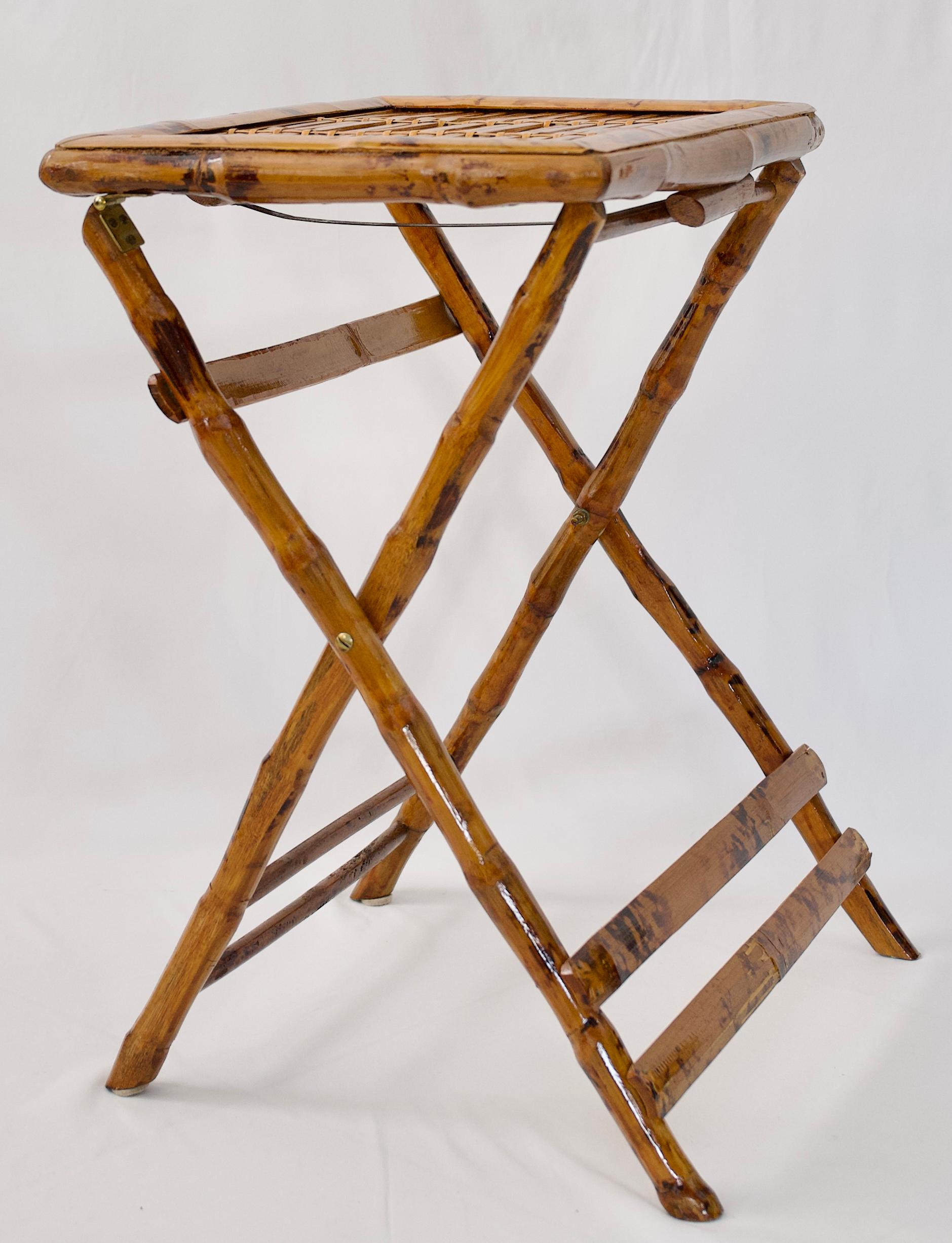 Pair of Bamboo Folding End Tables, Serving or Side Tables In Good Condition For Sale In Miami, FL