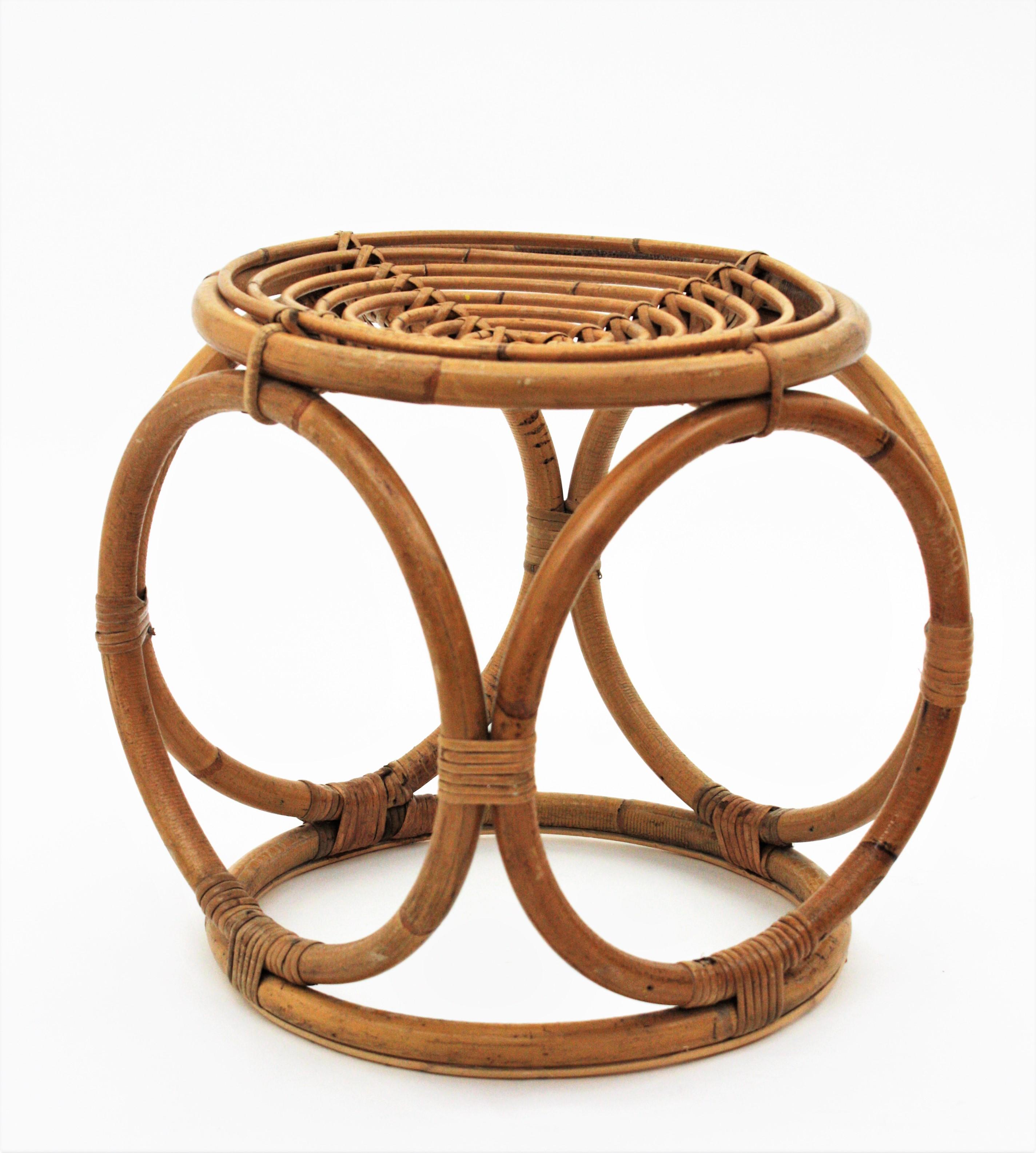 Paar runde Hocker oder Beistelltische aus Bambus-Rattan, Franco Albini-Stil im Angebot 6