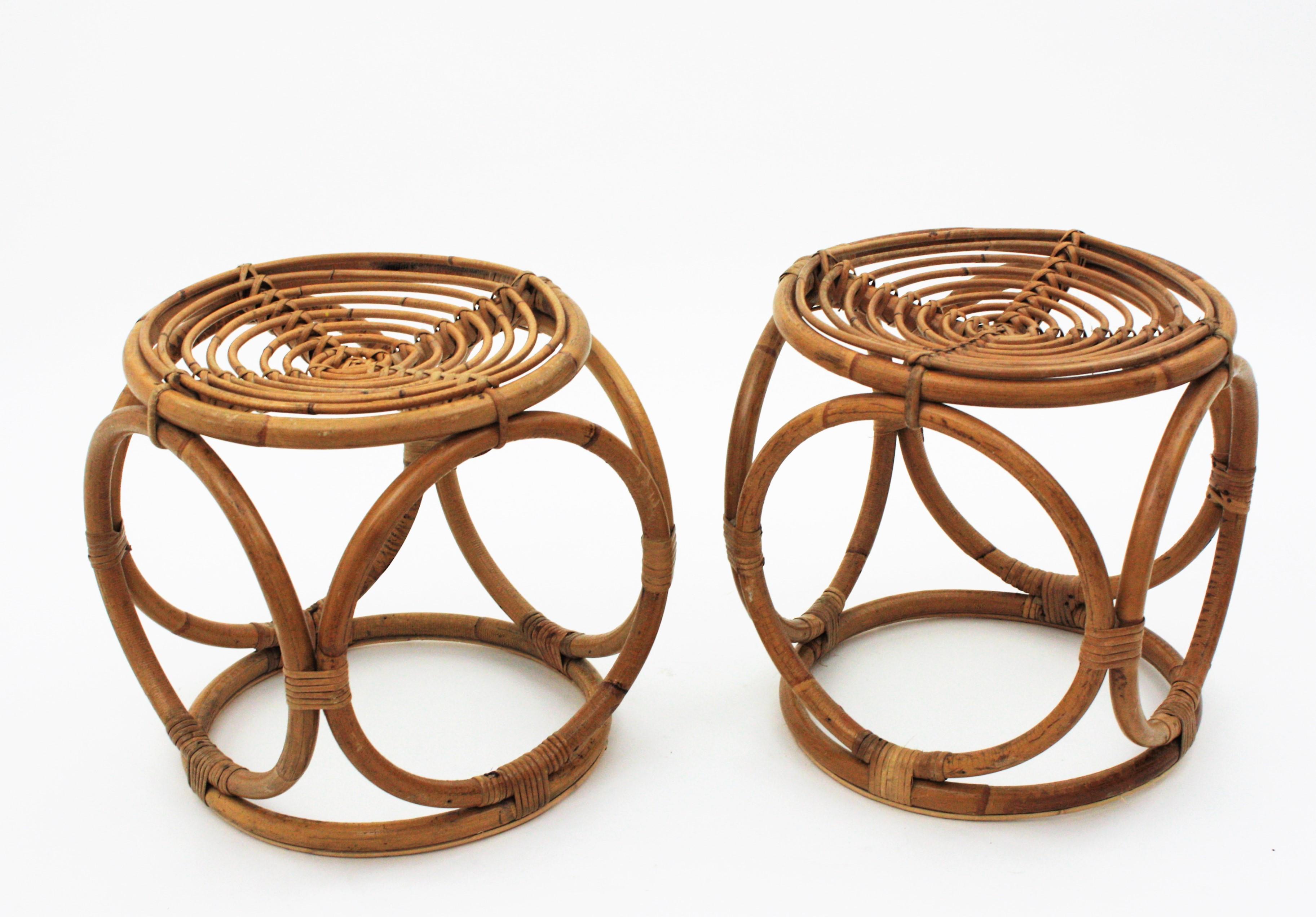 Italian midcentury rattan and bamboo stools, 1950s-1960s
These eye-catching stools / footstools can be used as end tables, side tables or nightstands.
They have a nice construction and a clean design inspired in Michael Thonet bentwood stools and