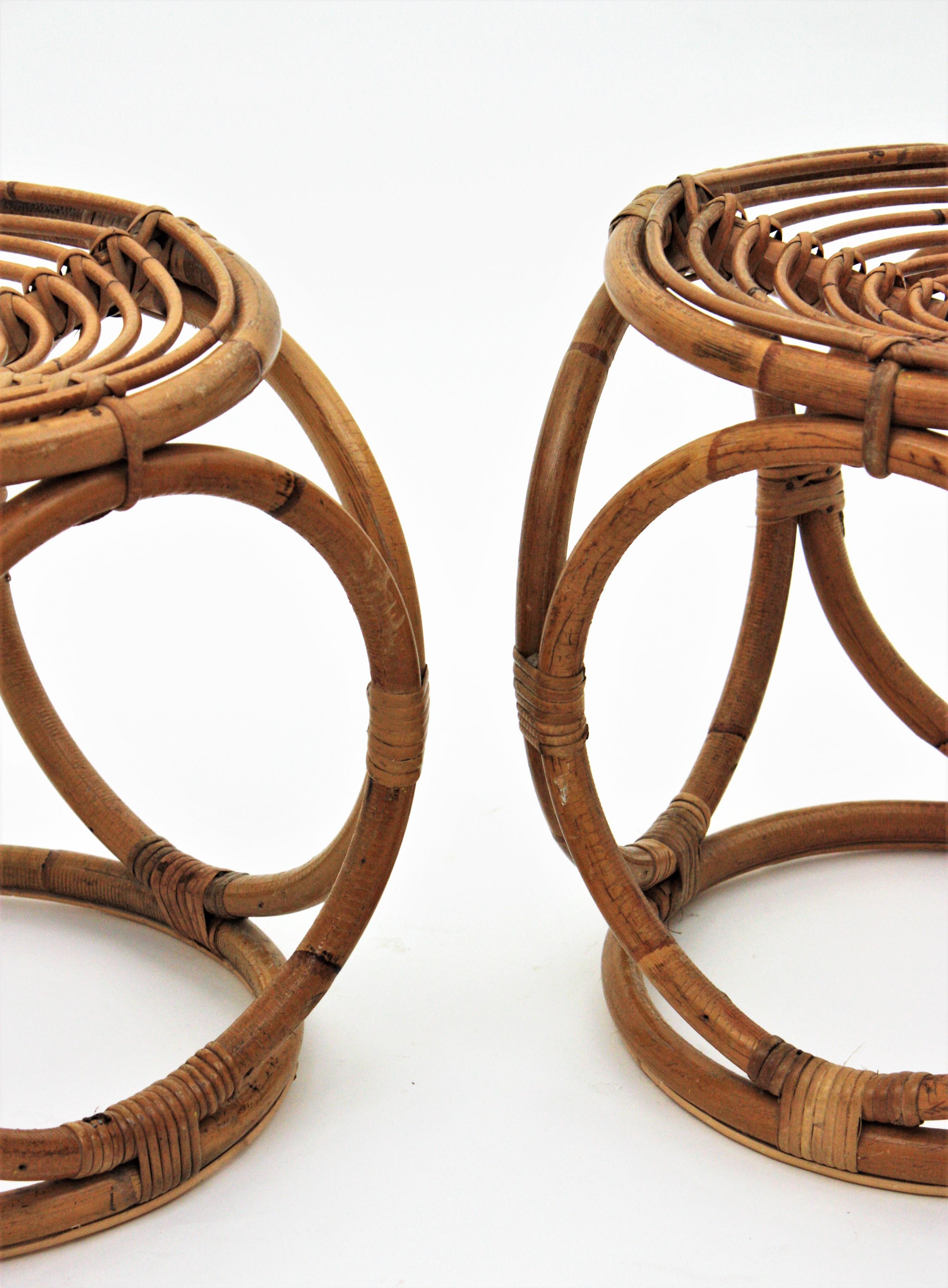 Mid-Century Modern Pair of Bamboo Rattan Round Stools or Side Tables, Franco Albini Style For Sale