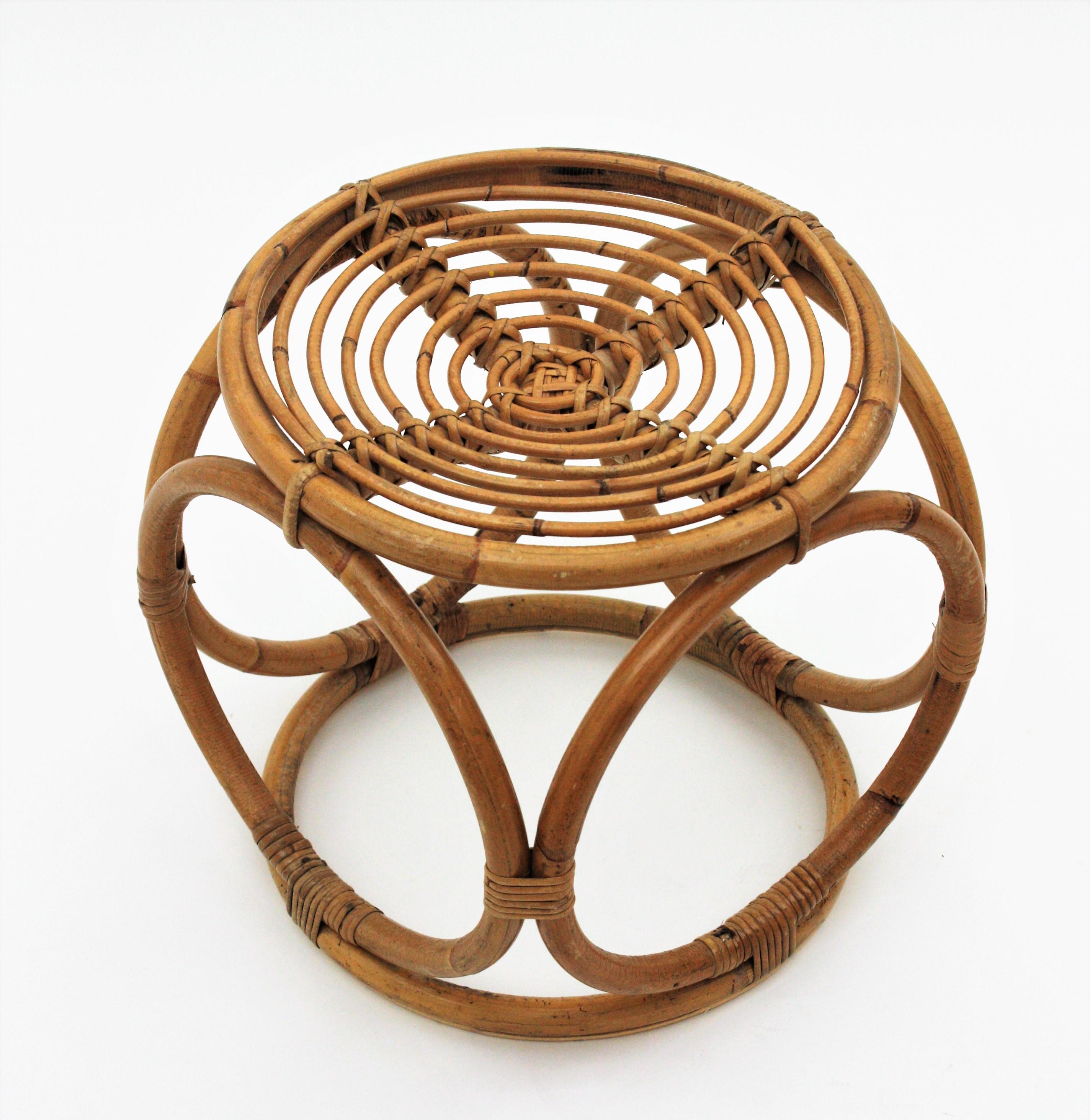Paar runde Hocker oder Beistelltische aus Bambus-Rattan, Franco Albini-Stil im Angebot 3