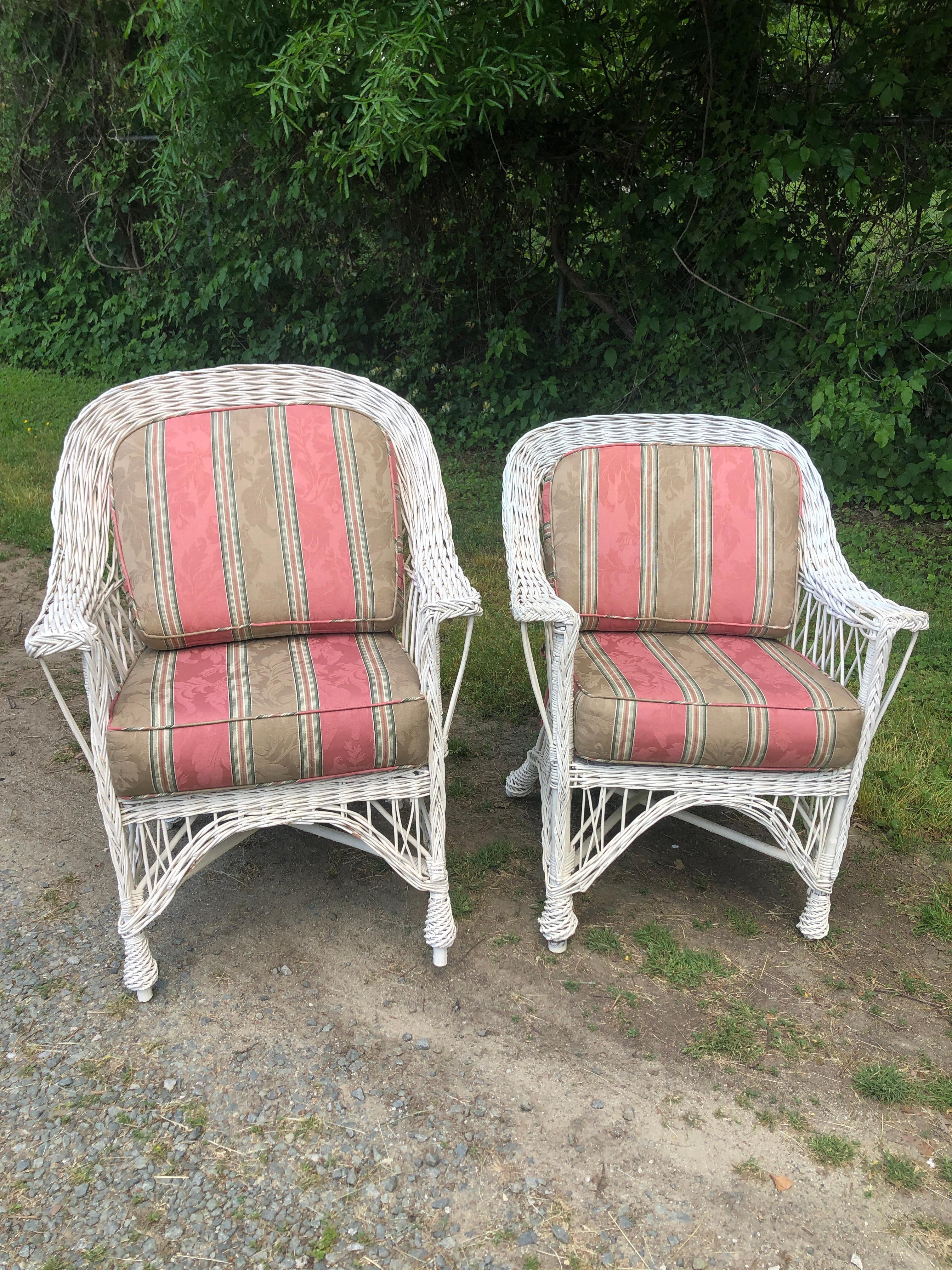 Pair of Bar Harbor White Wicker Armchairs For Sale 6