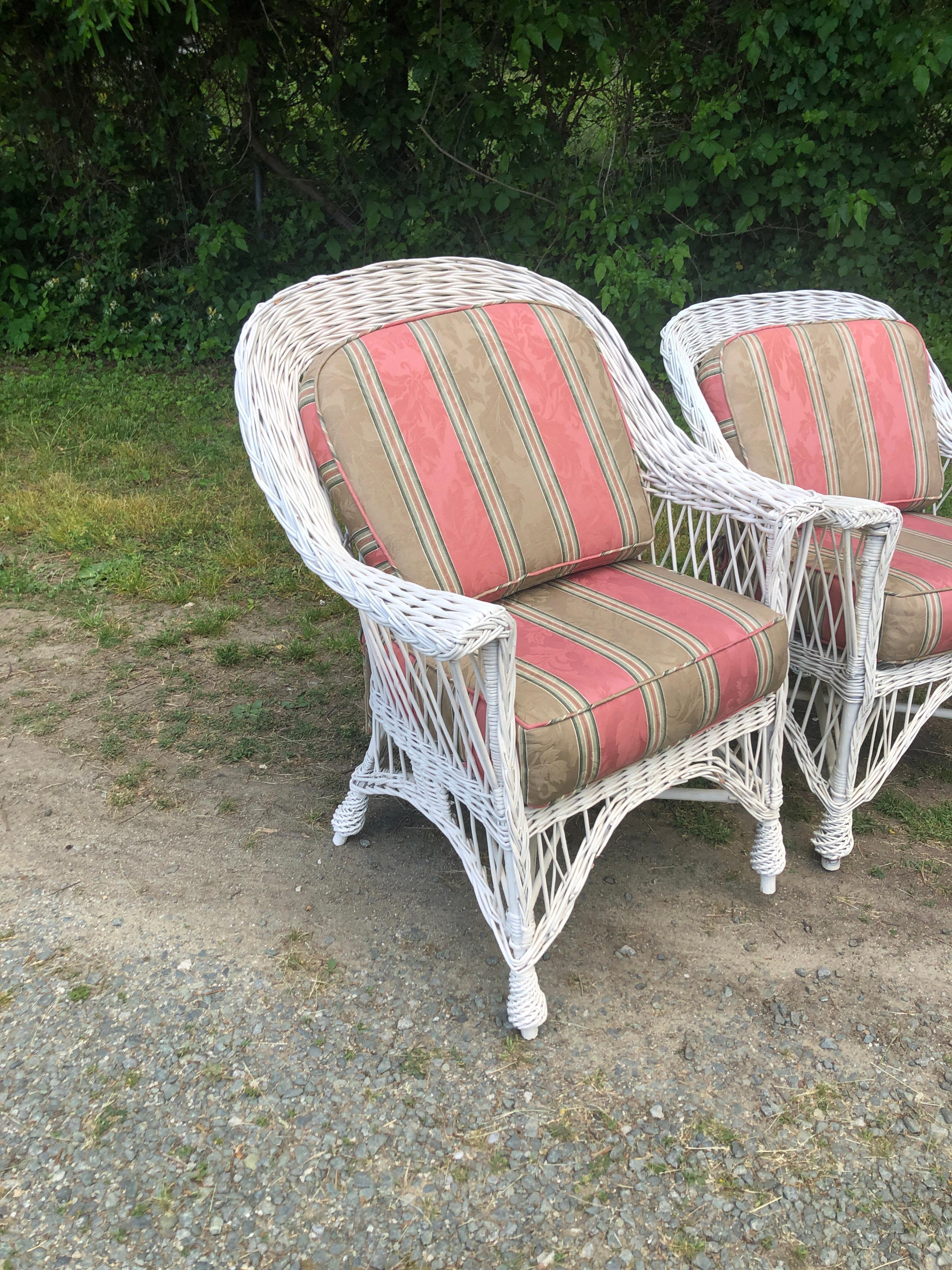 Pair of Bar Harbor White Wicker Armchairs In Good Condition For Sale In Chapel Hill, NC