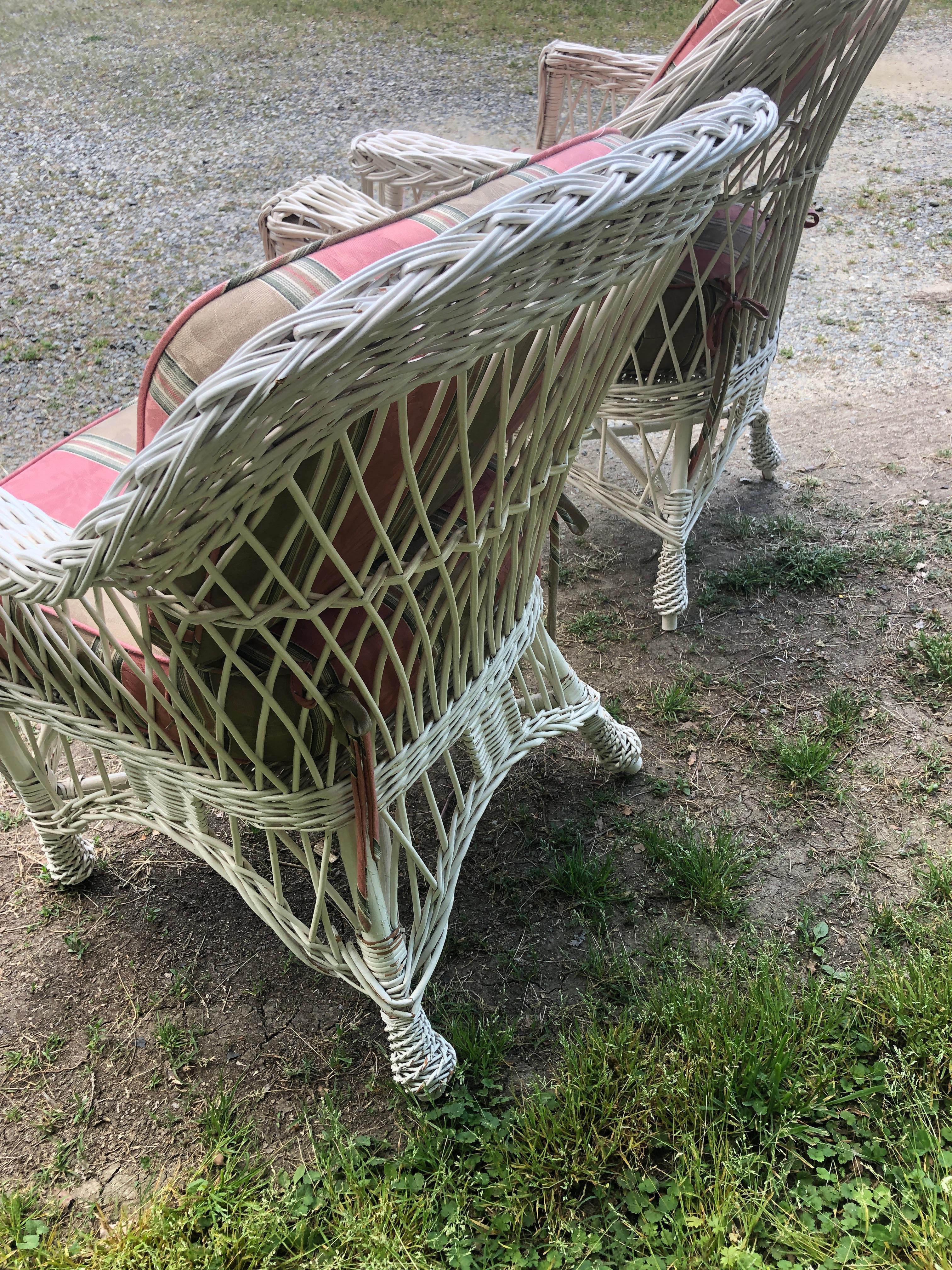 Pair of Bar Harbor White Wicker Armchairs For Sale 2