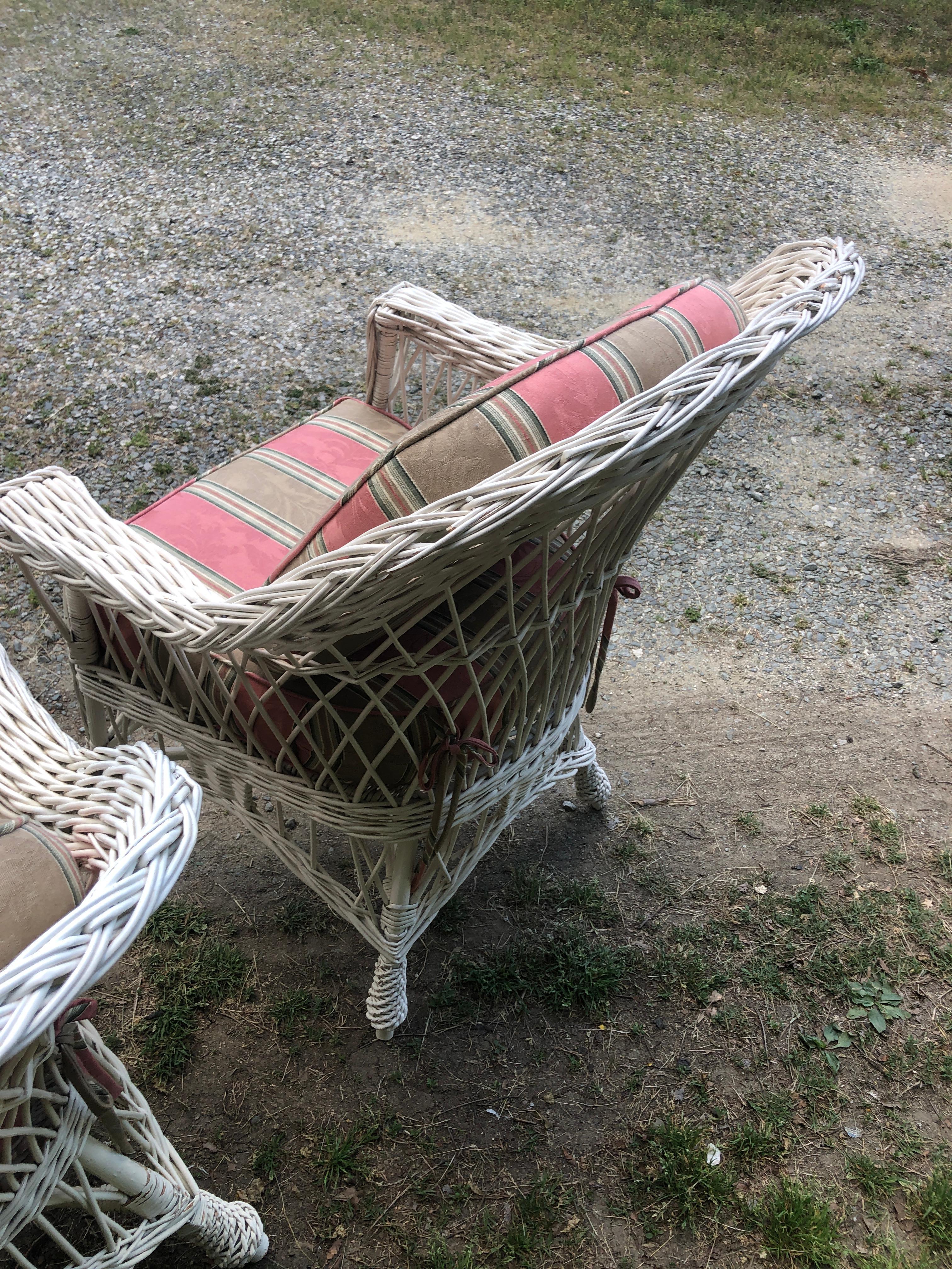 Pair of Bar Harbor White Wicker Armchairs For Sale 4
