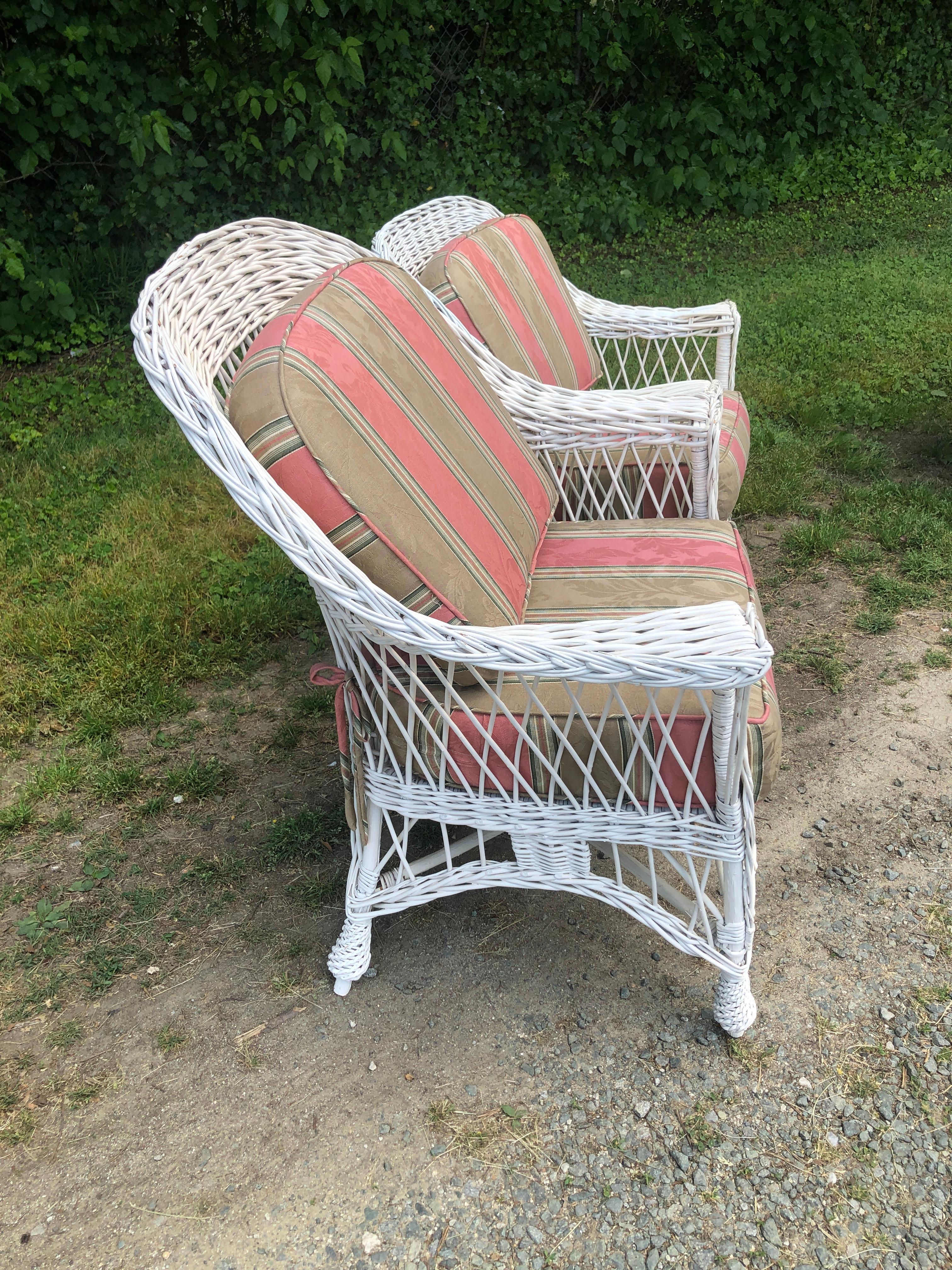 Pair of Bar Harbor White Wicker Armchairs For Sale 5