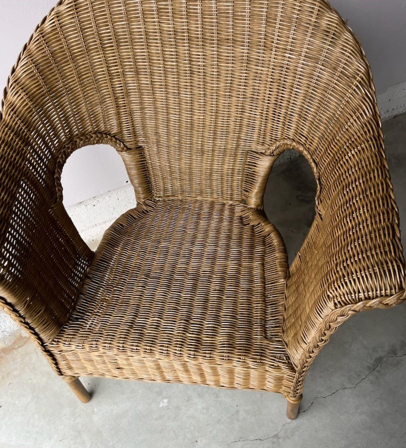 Pair of Bar Harbor Wicker Chairs 4