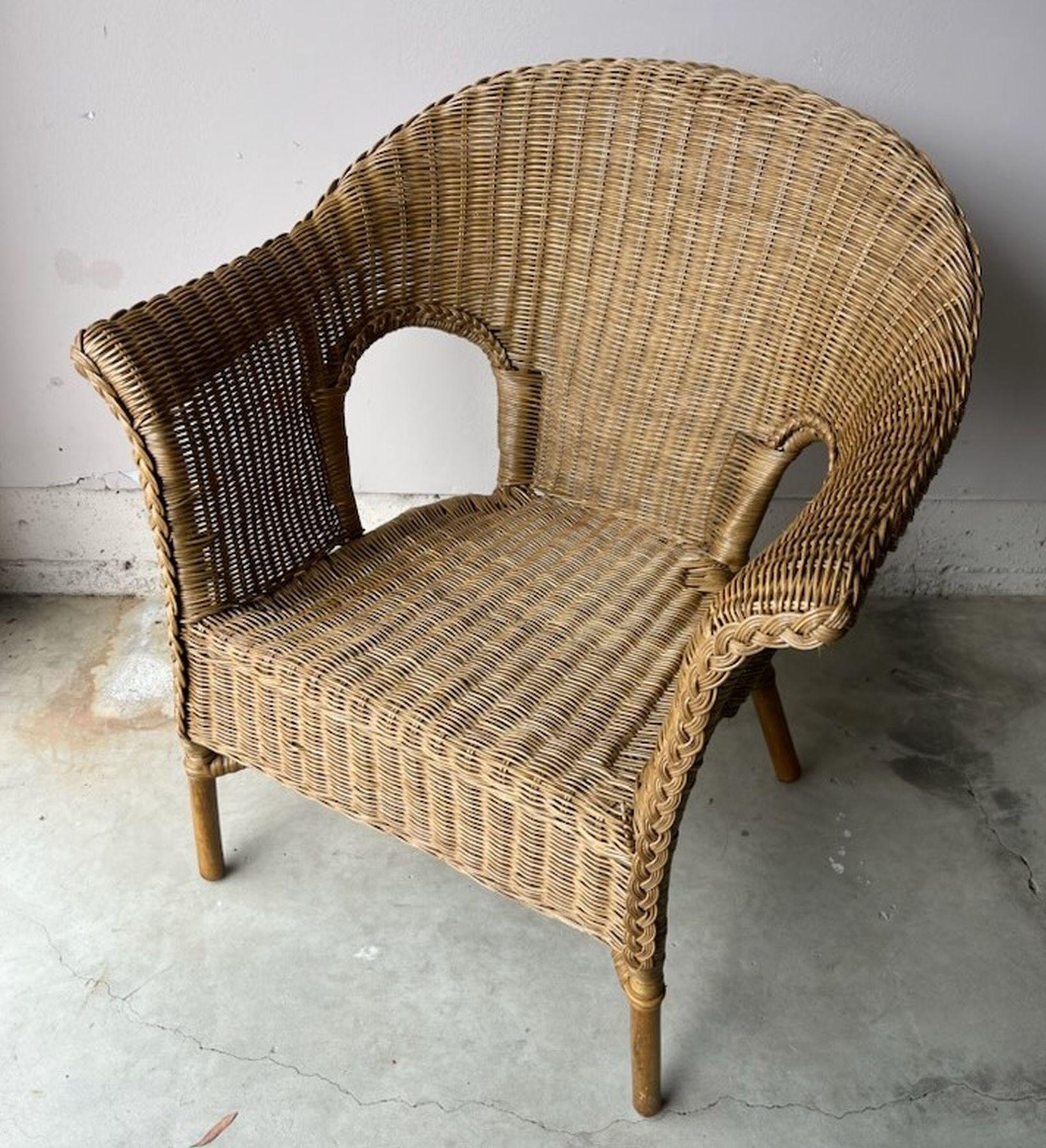 Pair of Bar Harbor Wicker Chairs 5